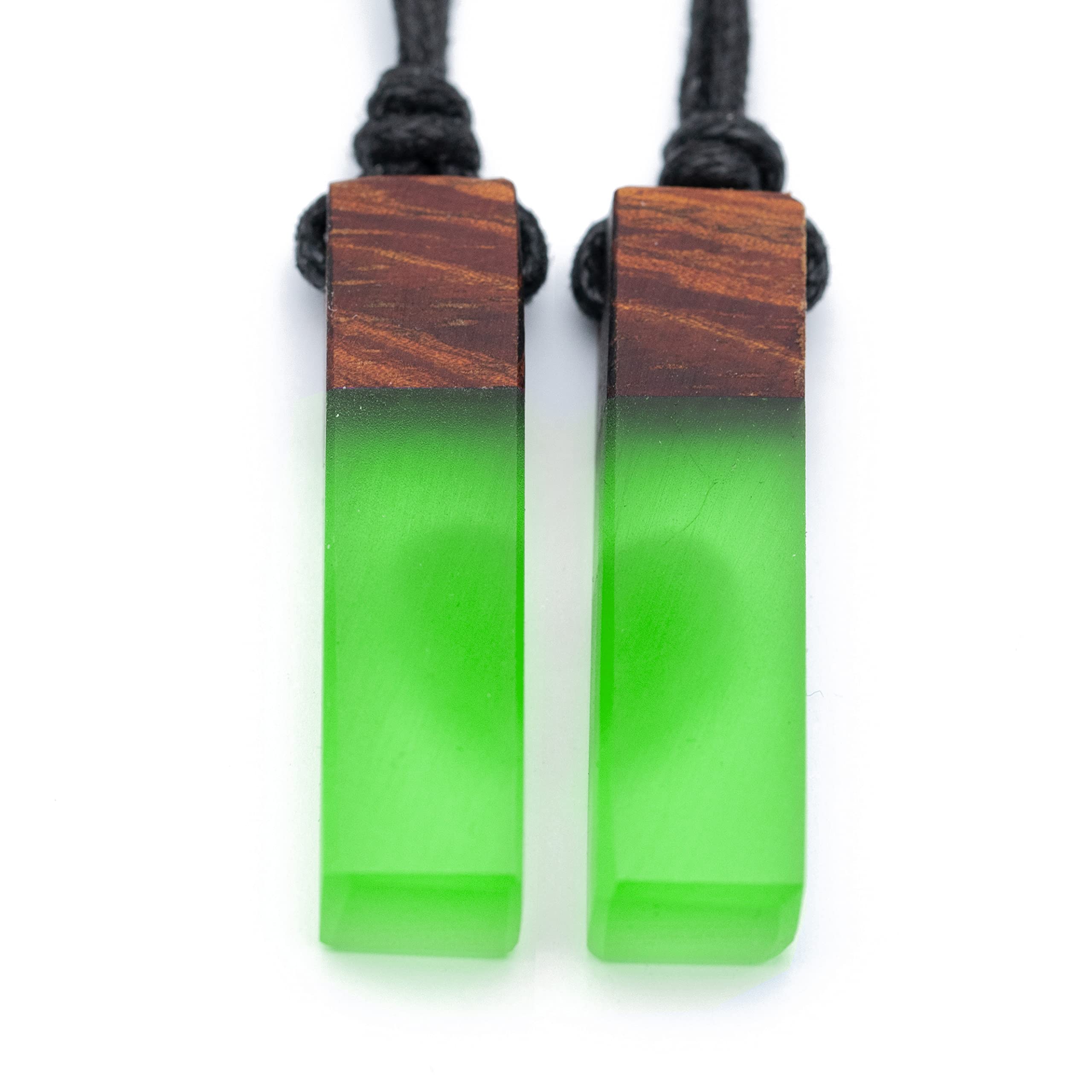 treeforce Colliers pour couple de cœurs - Bijoux faits à la main en résine époxy (résine) et bois pour amis et couples - Collier, porte-clés ou pendentif de voiture - 3 en