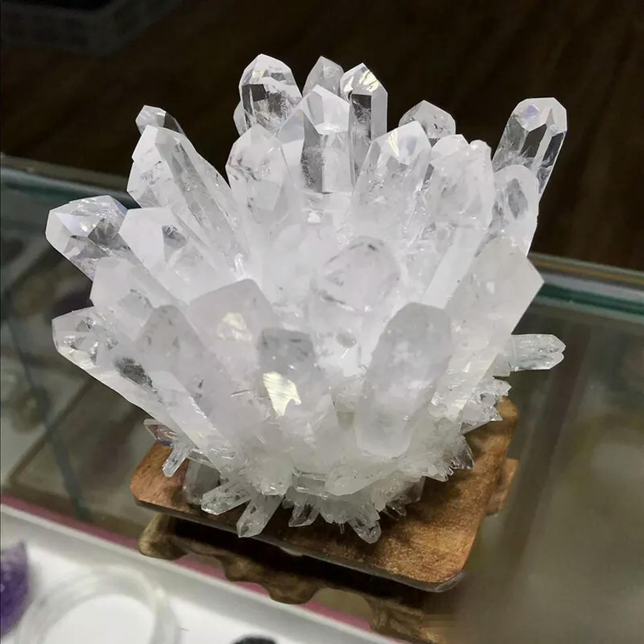 Großes natürliches Bergkristall-Cluster-Geode-Rohedgel-Exemplar