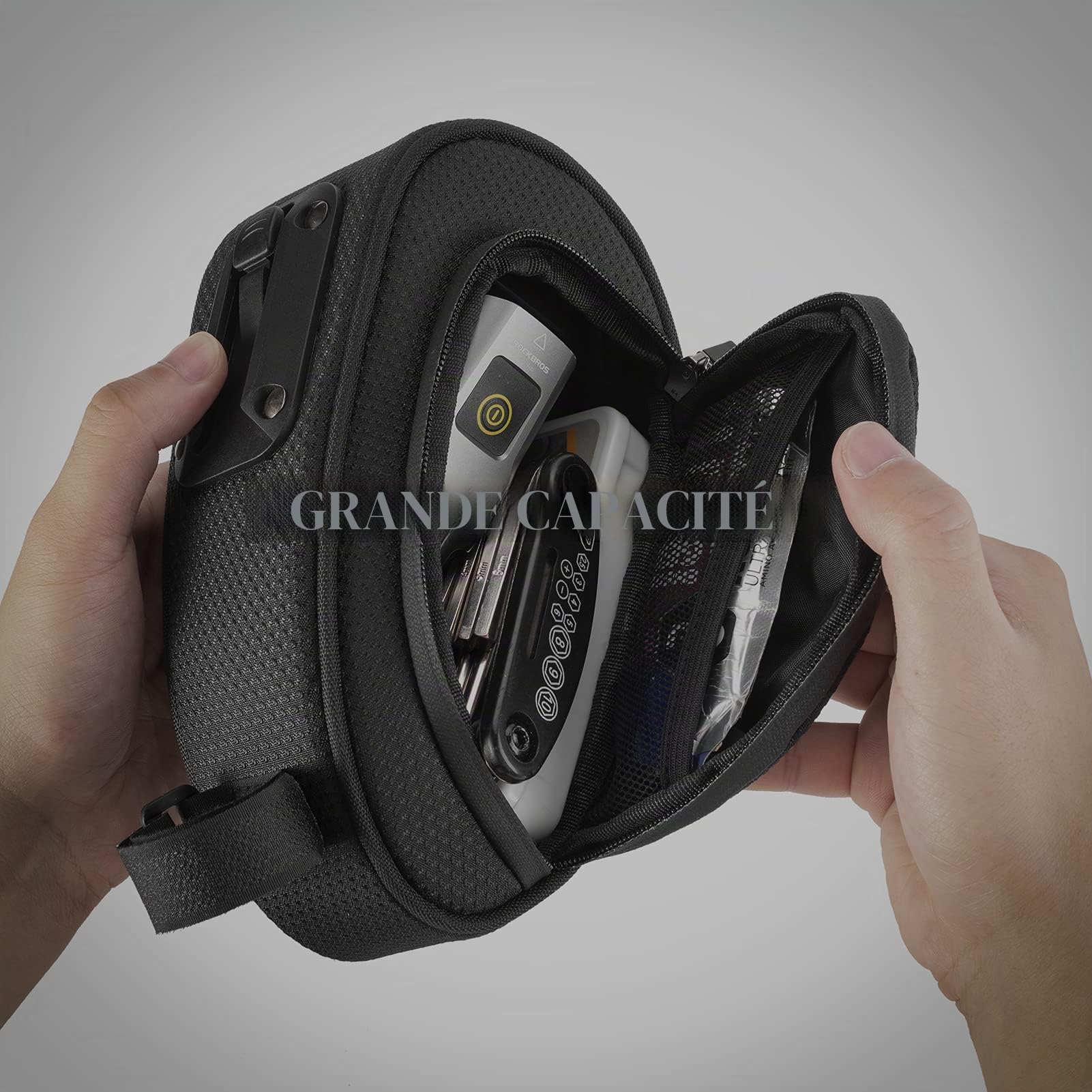 ROCKBROS Sacoche de Selle de Vélo Pratique avec Fermeture Rapide Sacoche de Siège pour Vélo de Course Route VTT Pliant 1L Noir