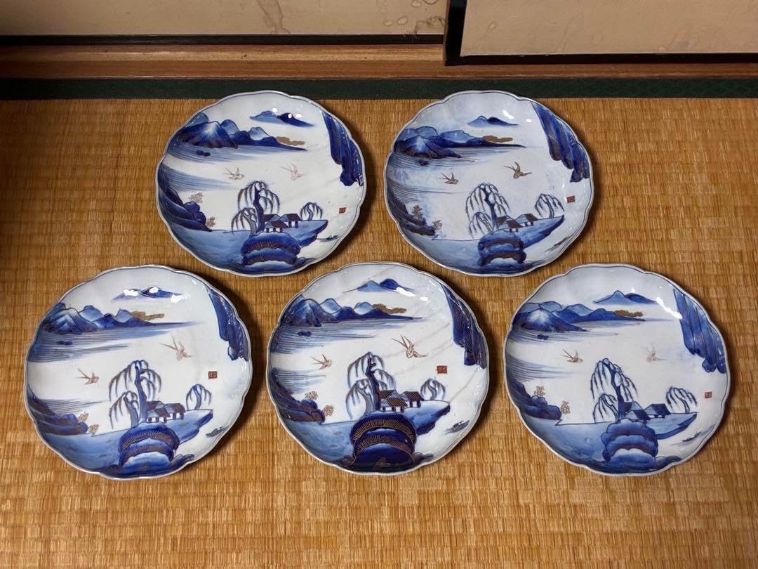 古伊万里 有田焼 青白い風景画の陶器皿 五客 印あり 古伊万里 有田焼 青白い風景画の陶器皿 五客 印あり 古伊万里 有田焼