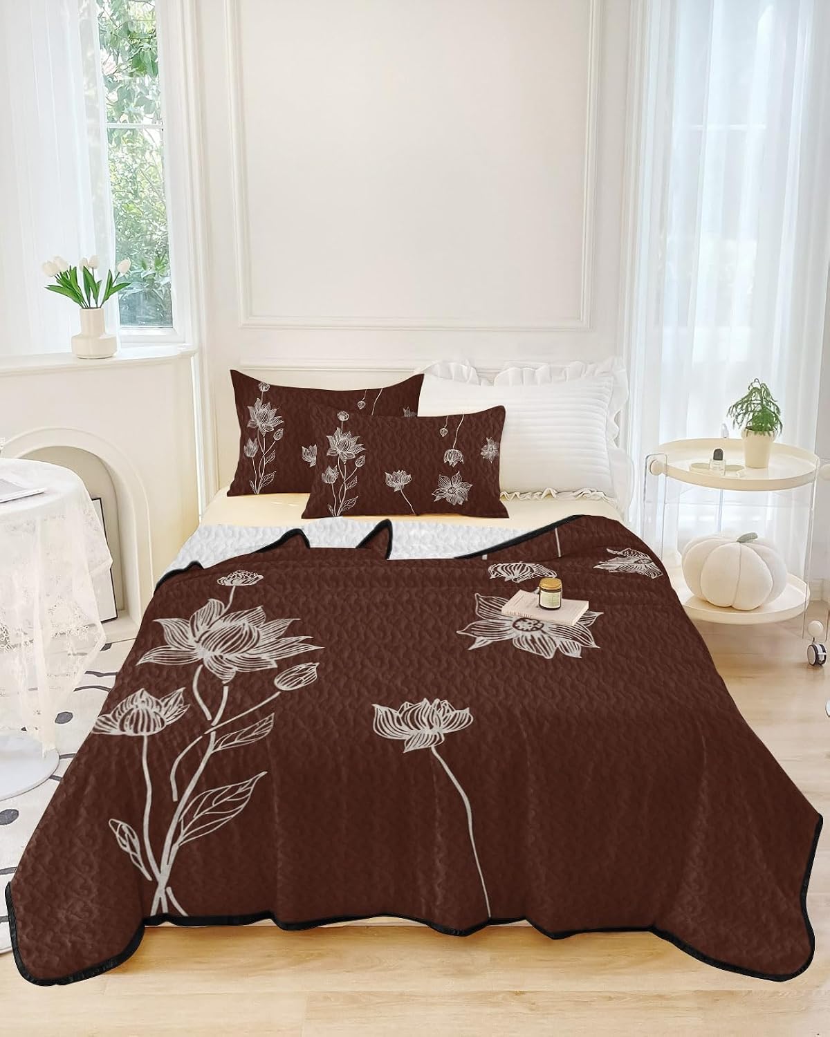 Queen Size Quilt Set, Japanese Flower Still Life Lightweight Bedspread Coverlet Set Soft Microfiber Summer Quilt with 2 Pillow Shams, Brown Solid Color 3 Piece Comforter Bedding Set