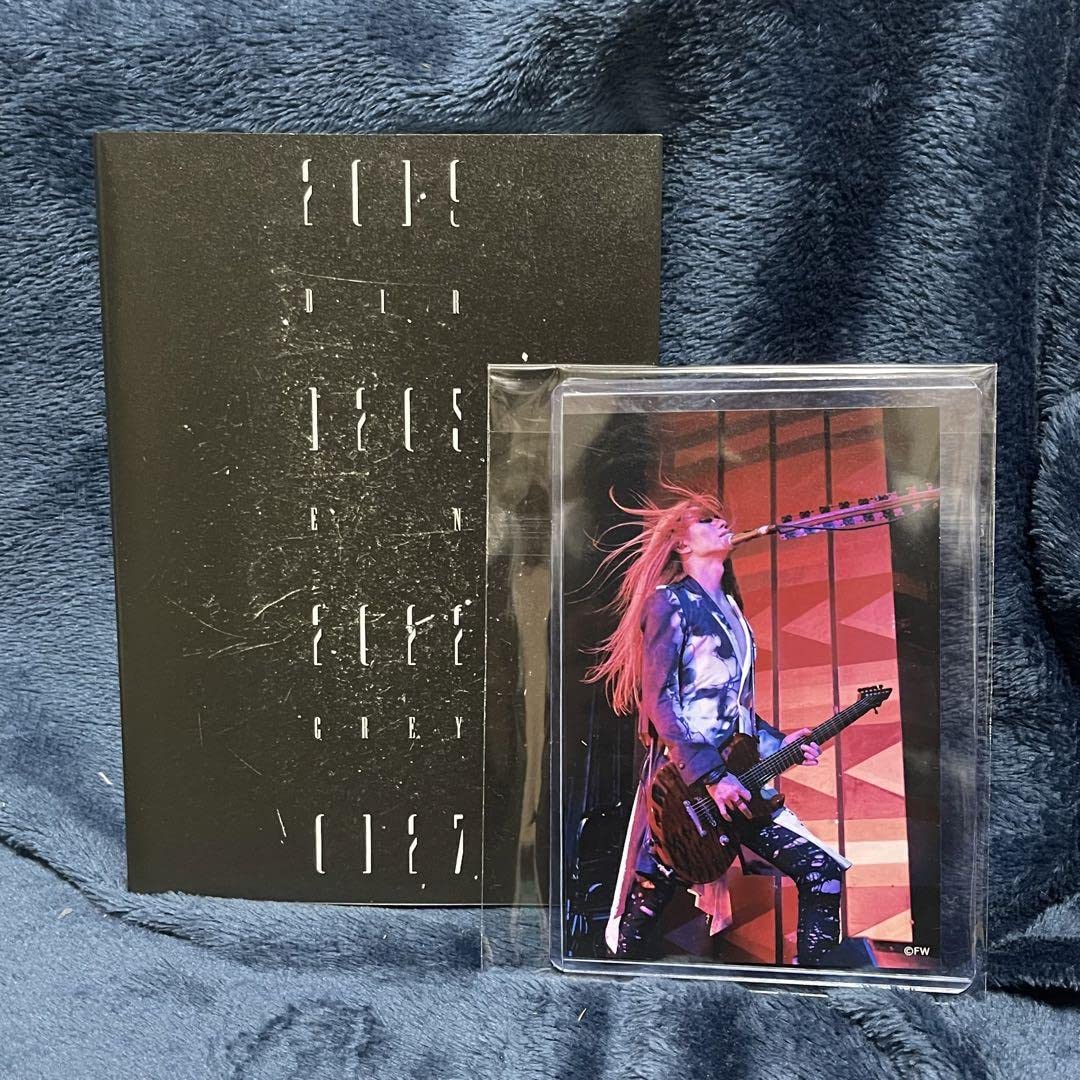 Amazon.co.jp: DIR EN GREY PHOTO BOOK「2019120520220127」 : おもちゃ