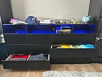 Review Image by Aleksander Aleksander