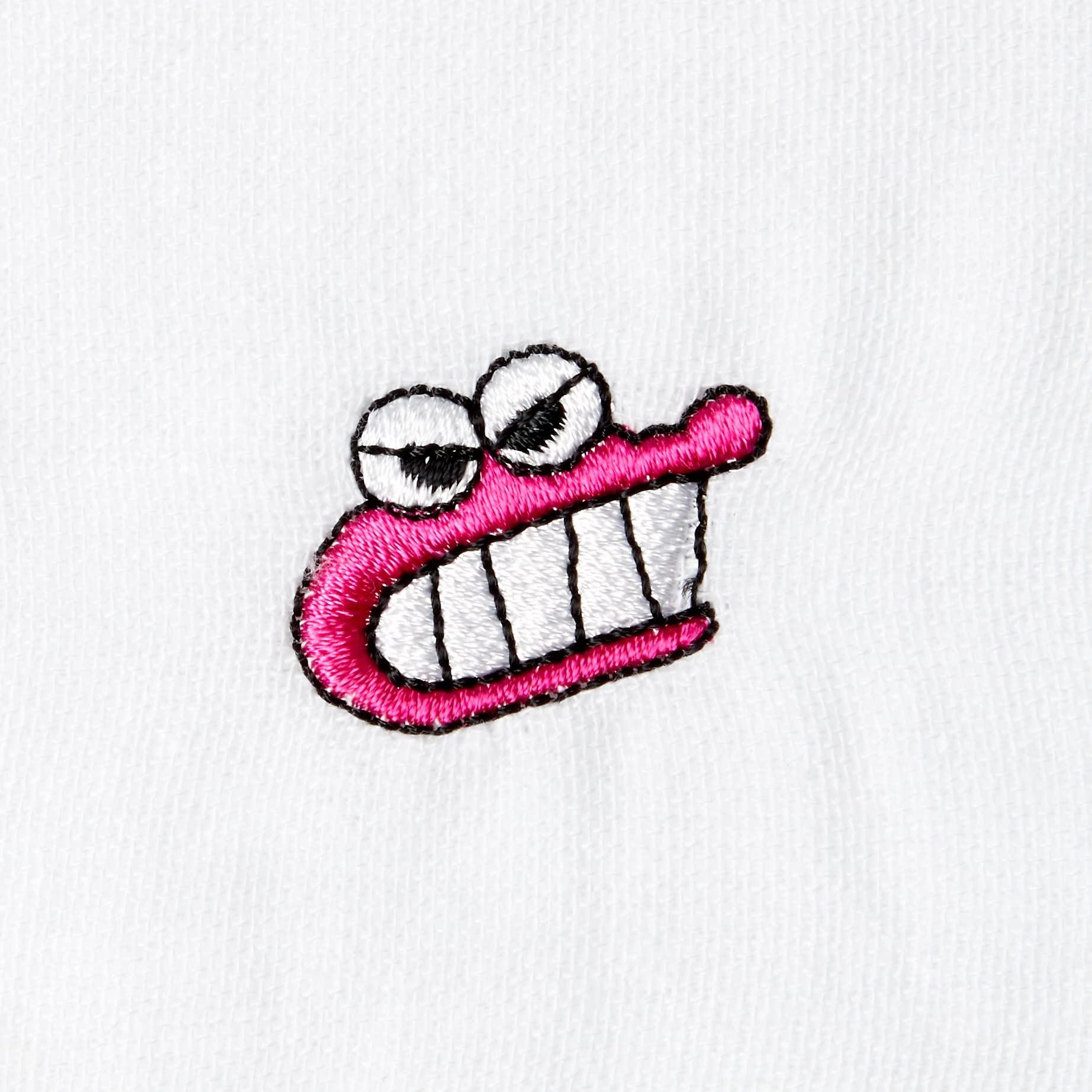 Amazon.co.jp: トーシンパック(Toshinpack)クレヨンしんちゃん 刺繡