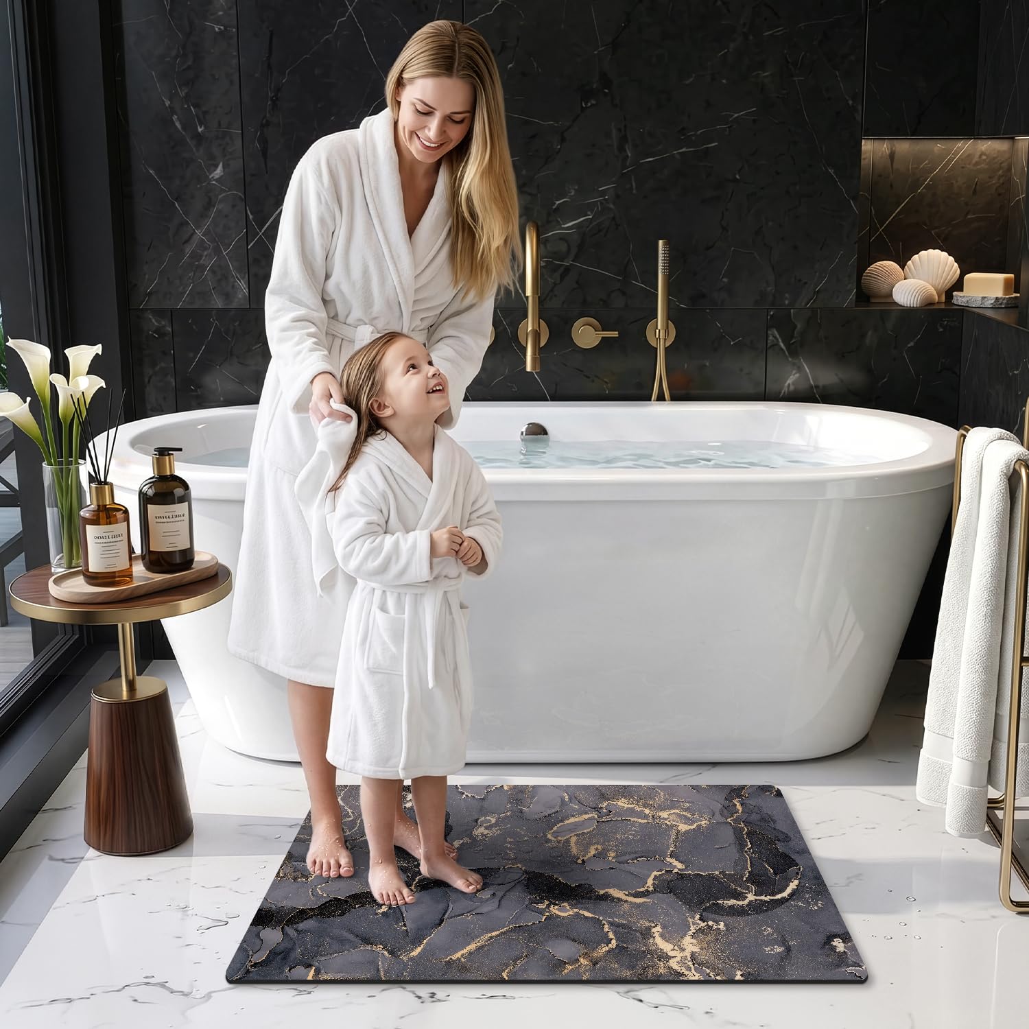 DEXI Tapis de Bain Antidérapant 60 x 110 cm, Super Absorbant, Sèche Rapide, Ultra Mince, Facile à Nettoyer, pour Portes de Salle de Bain, Baignoire, Douche, Gris foncé