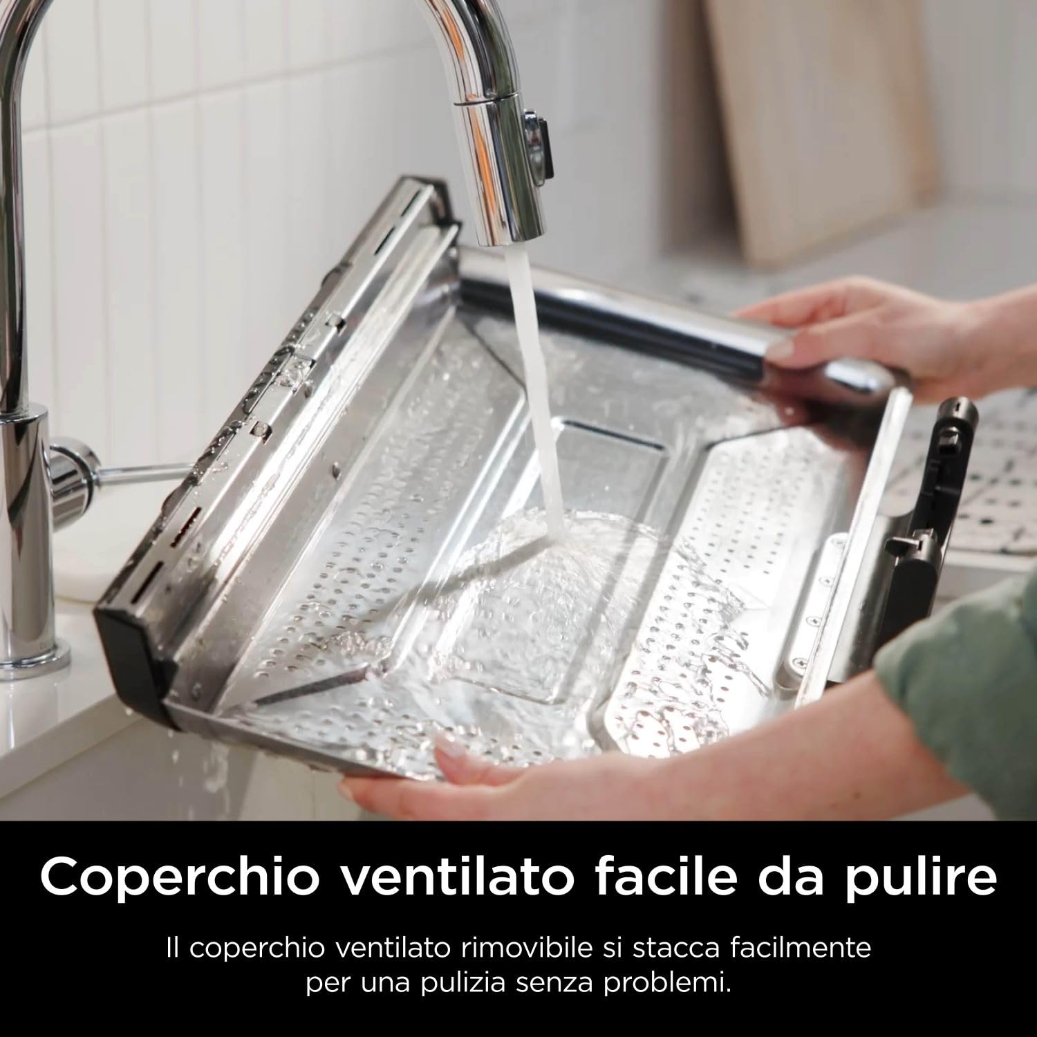 Ninja Sizzle Pro XL Griglia e piastra liscia da interni, rivestimento antiaderente in ceramica, coperchio rimovibile, vassoio raccogli-grasso, ricettario, argento/nero GX101EU