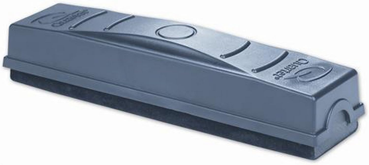 Quartet Ergonomic Handle Large Chalkboard/Dry Erase Board Eraser, Foam