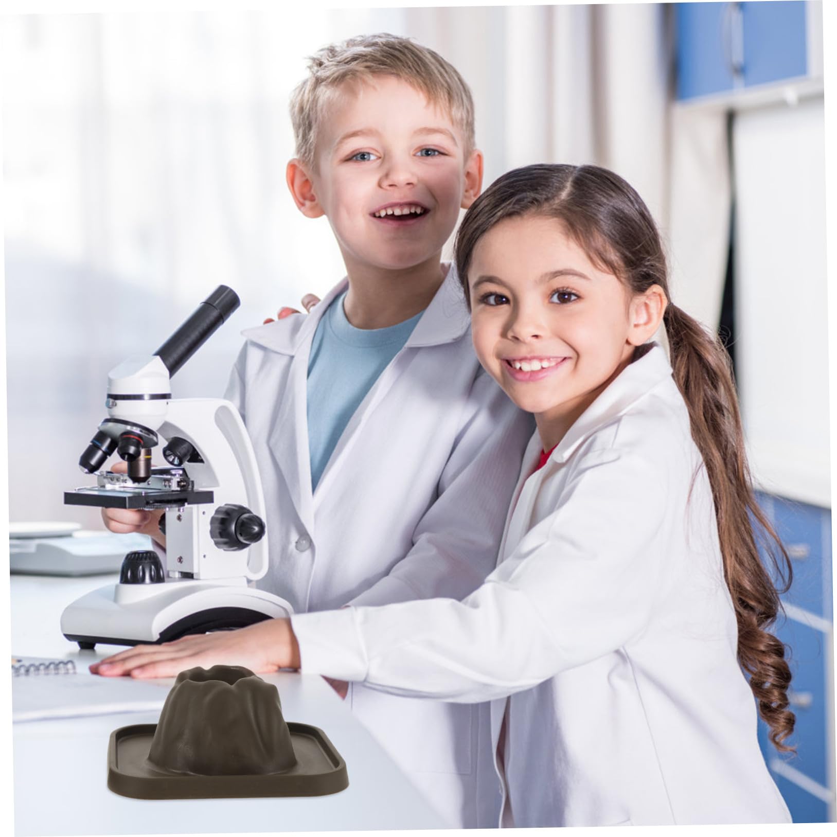 DOITOOL Kit de Ciencia para Aulas Infantiles: Modelo de Erupción Volcánica de 25 Piezas. Incluye Accesorios para Experimentos Científicos.