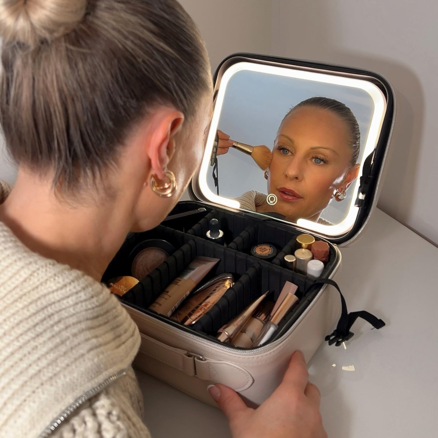 SENSSE Glow Up Case LED Make-up Reisekoffer mit Spiegel - Kosmetik-Organizer mit verstellbarem Licht, 3 Beleuchtungsmodi, Touch-Dimmbarer HD-Spiegel, wiederaufladbarer 2000-mAh-Akku und verstellbare
