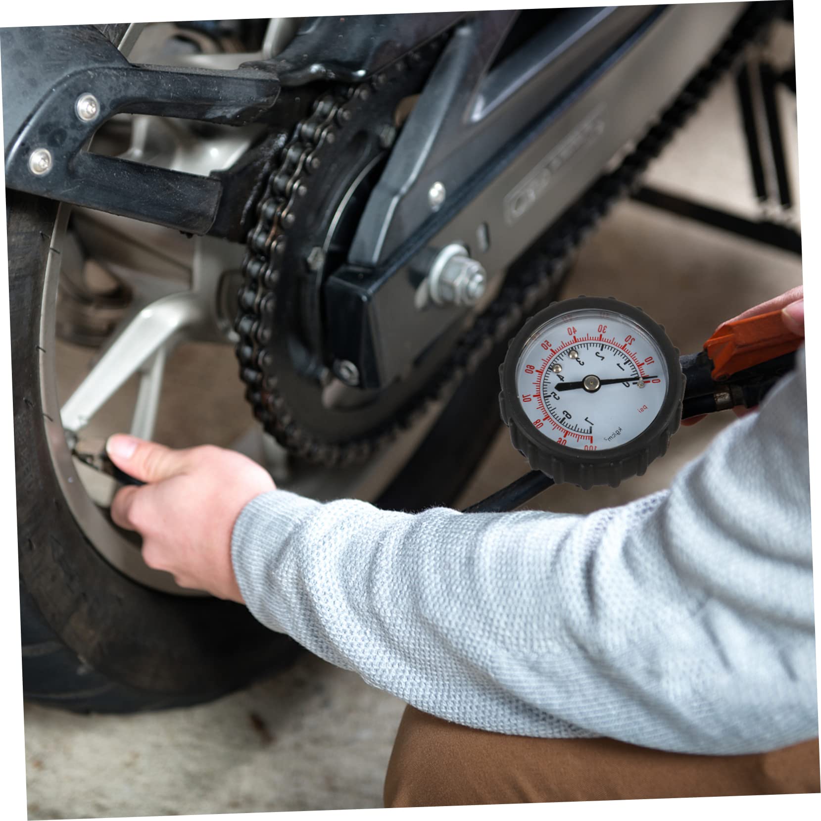 GLEAVI 3pezzi Misuratore Di Pressione Pneumatici Per Auto Con Tubo Flessibile Manometro Per Gonfiaggio Pneumatici Compatto e Facile Da Usare Adatto Auto e Furgoni Controllo Preciso Della