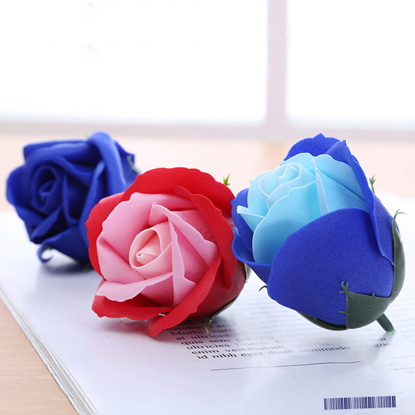 50 pièces Fleur de Savon Rose Artificielle à 3 Couches, Cadeau de décoration de Fleur parfumée pétale de Rose pour la Saint-Valentin, la fête des mères, Le Mariage, Noël