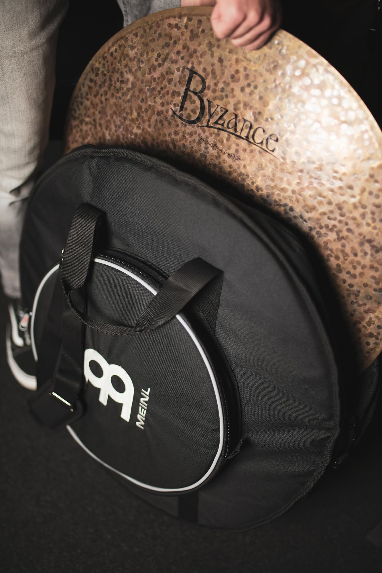 Meinl Cymbals 24 pollici Borsa Piatti Pro con Compartimento Hi-Hat, (60,96cm) per Batteria – Tessuto Resistente, Tracolle, Resistente Maniglia di Trasporto (MCB24)