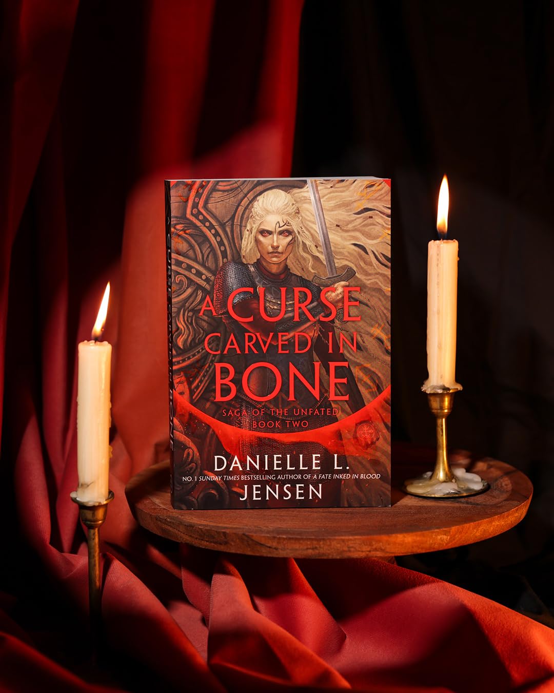 A Curse Carved in Bone: The breathtaking sequel to the No. 1 Sunday Times bestselling fantasy romance sensation