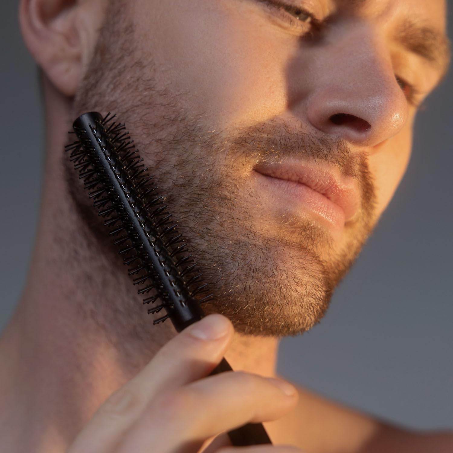 cepillo para barba S | cepillo redondo multiusos | con 152 cerdas | ideal para peinar