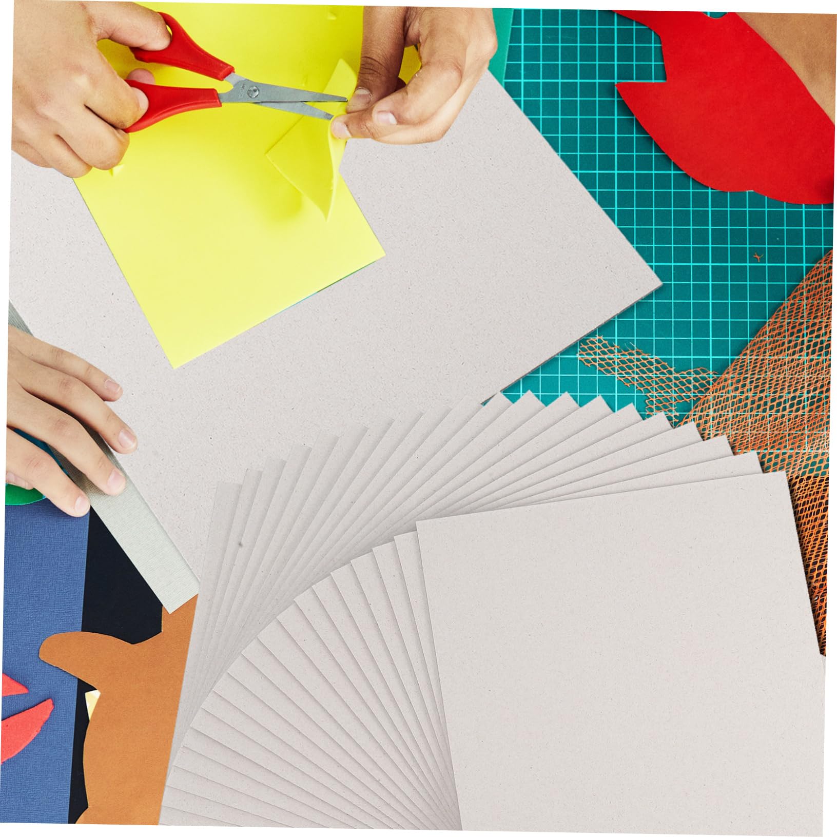 Veemoon Graue Kartonmodelle 20 Blatt, Starke Pappe für Bastelprojekte | A4-format, Geeignet für Scrapbooking und Verpackungen, Widerstandsfähig und Vielseitig Nutzbar