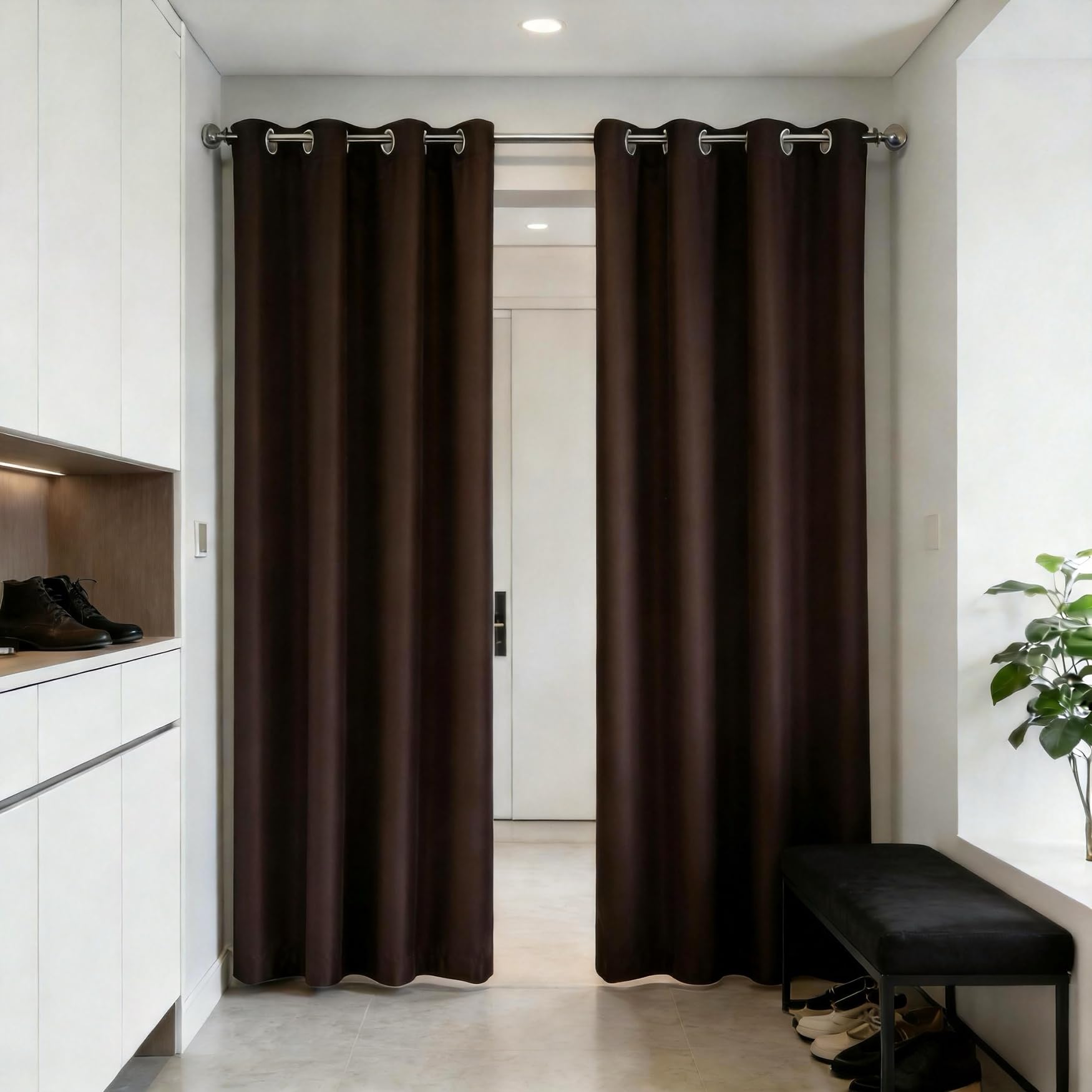 Rideau opaque moderne marron au toucher doux et finitions oeillets