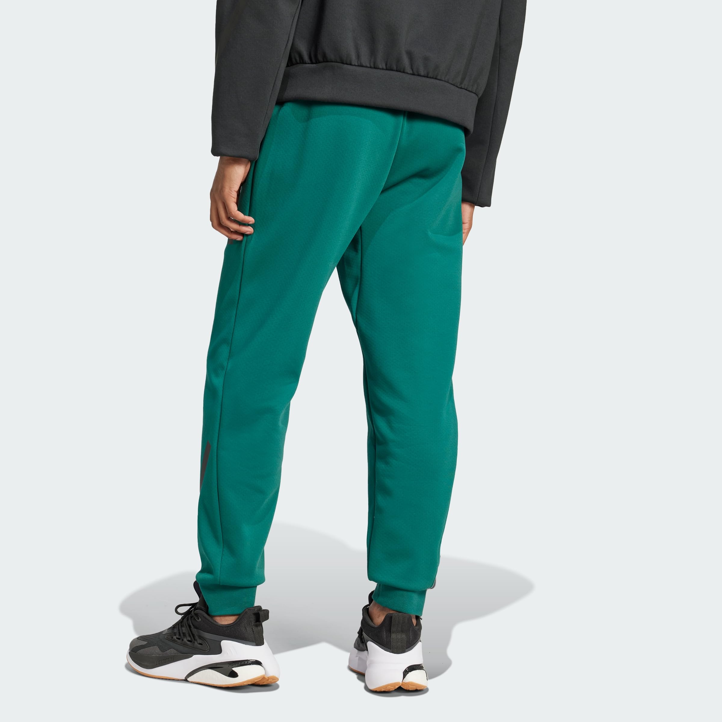 adidas Men's Pantalón Z.N.E. New