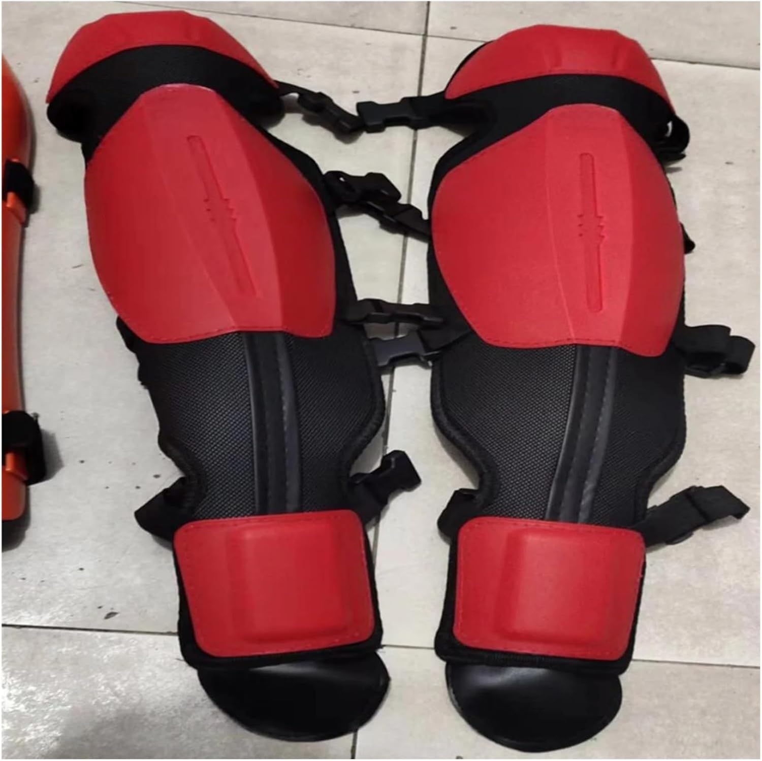 1 Pair Gardening Knee Pads Adjustable Pruning Gaiters Lawn Mowing Shin Guards Chainsaw