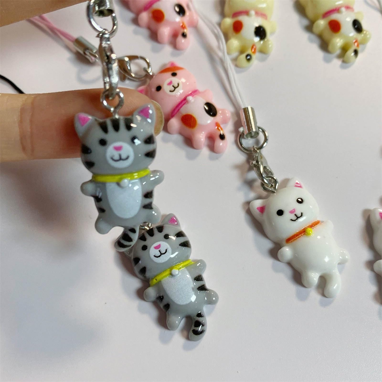 KUFptva Phone Charm Keychain Cat Heart Phone Strap Wrist Lanyard Holder for Women Key Chain Accessories Backpack Ornament