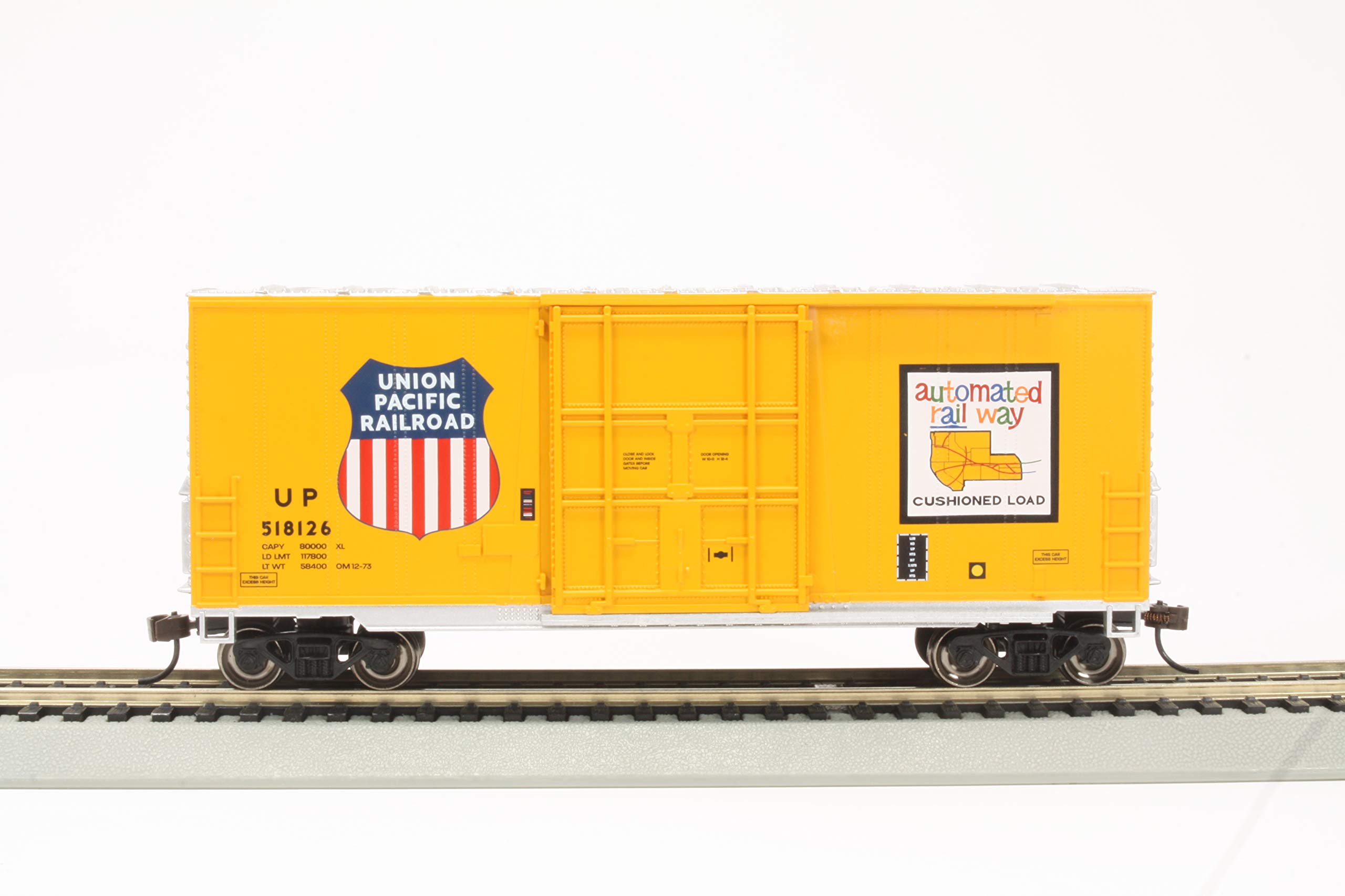 Lionel 2024 Christmas O Gauge Model Train Boxcar