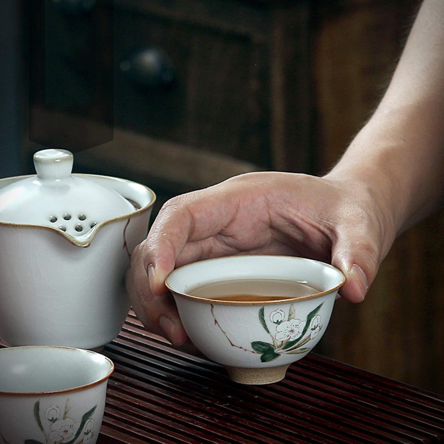 Juego de té portátil de cerámica china for viaje: juego de té de porcelana blanca con tetera, 2 tazas, bolsa de viaje y paño de cocina.