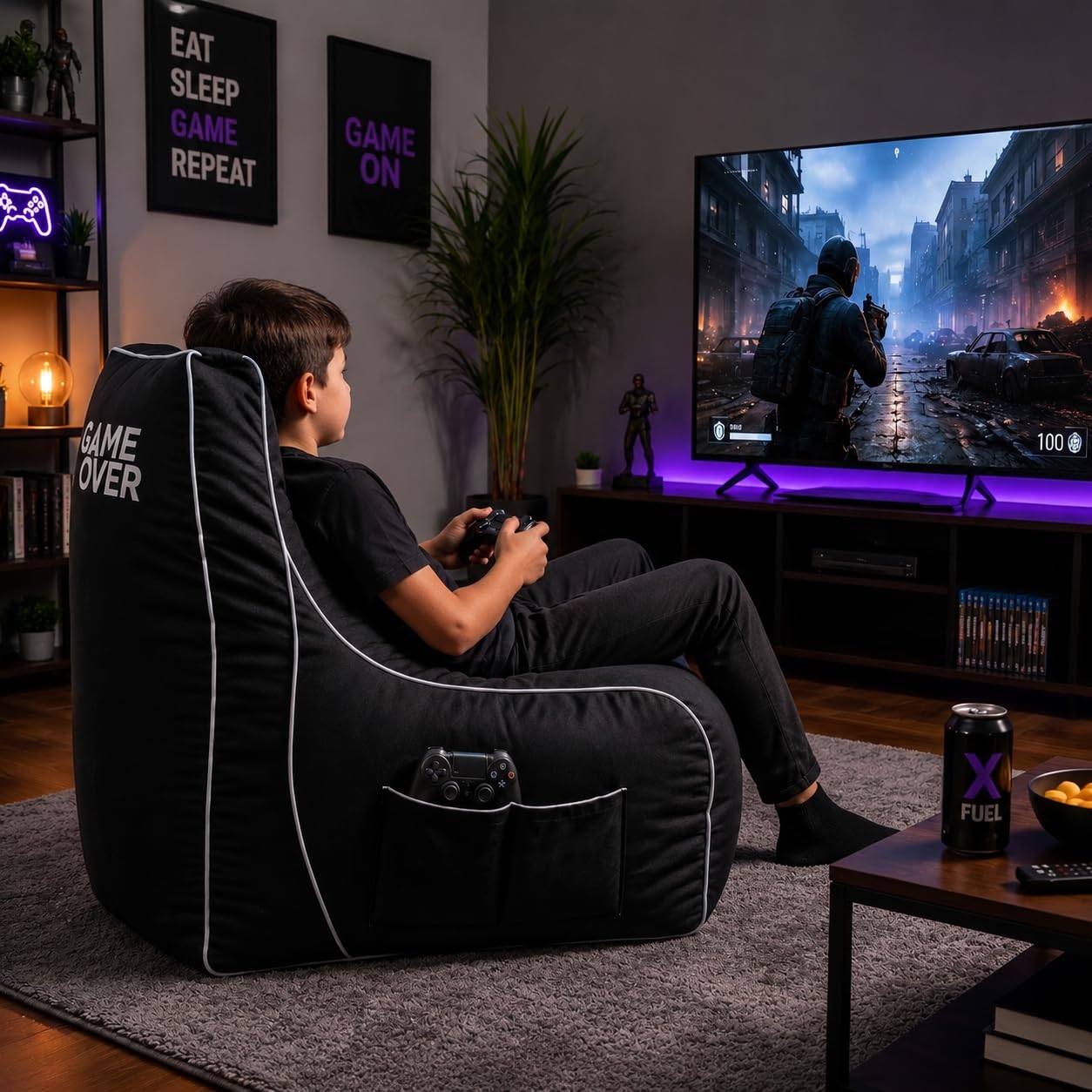 Game Over Mini Fauteuil Pouf de Jeu pour Enfants 8-Bit | Salle de Jeux Intérieure Fauteuil Gamer | Poches Latérales pour Manettes | Support de Casque | Conception Ergonomique (Fumée Cosmique)