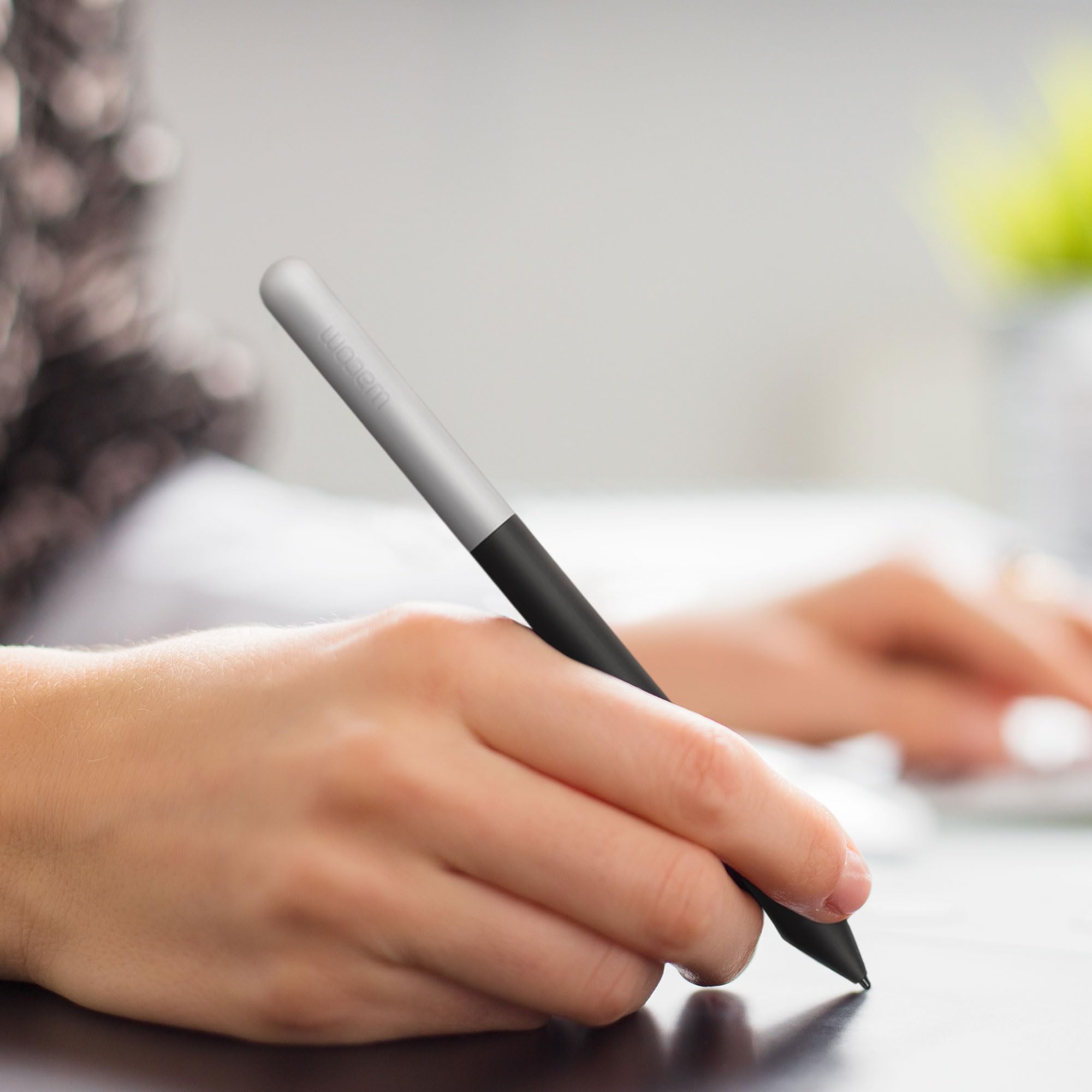 Wacom One 液晶ペンタブレット 13＋専用オプションペン Amazon.co.jp: Wacom One 液晶ペンタブレット専用ペン CP91300B2Z