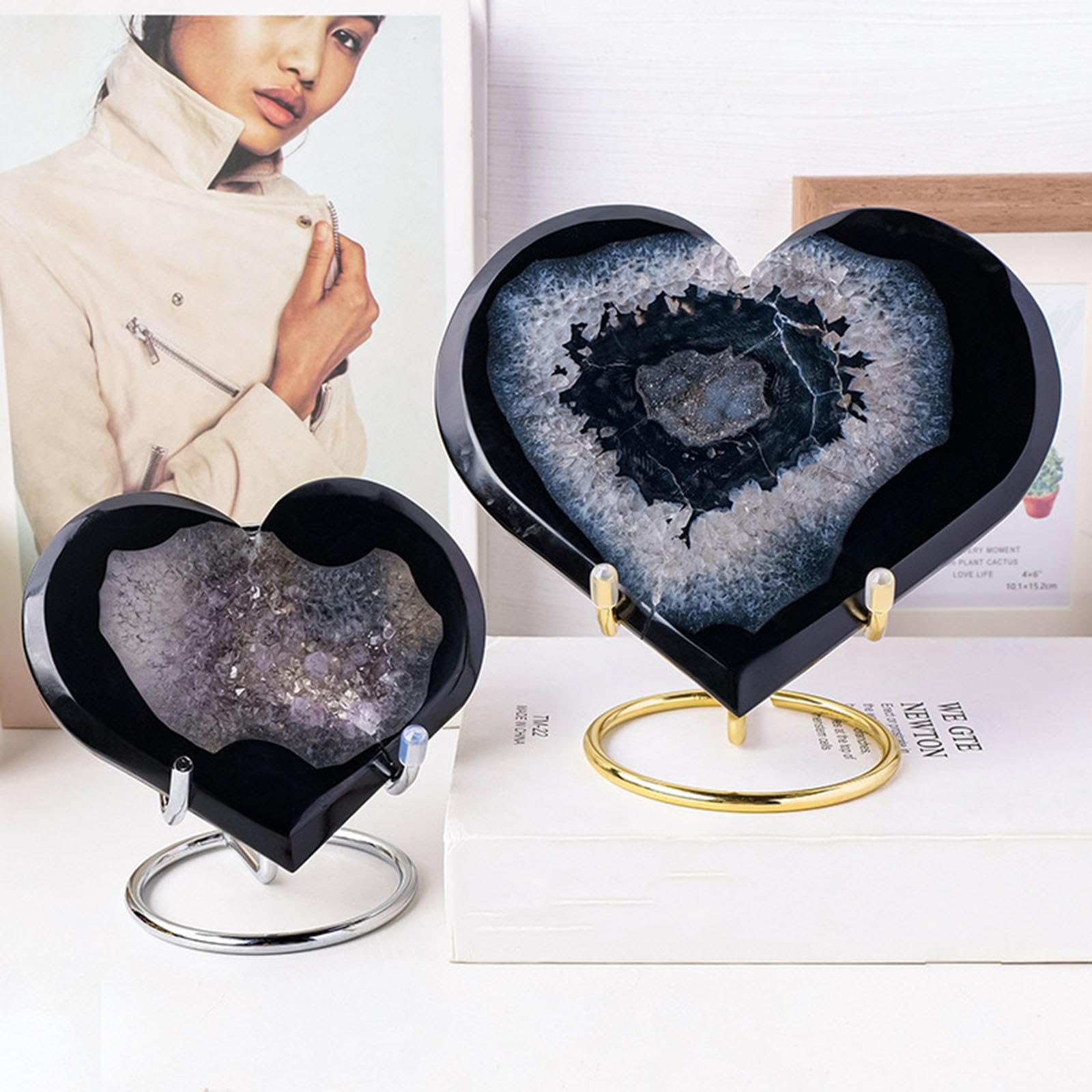 天然石キラキラ砂糖感じ瑪瑙のハート　置物　台座付きNO.041312 天然石キラキラ砂糖感じ瑪瑙のハート 置物 台座付きNO.041312