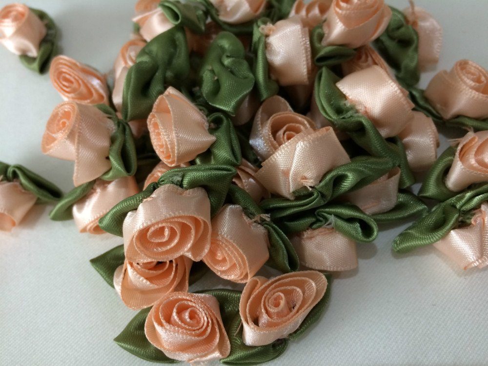 Nova Trimmings Peach,Rose Peach Large Satin Ribbon Roses Buds Embellishments - 20 Per Pkt