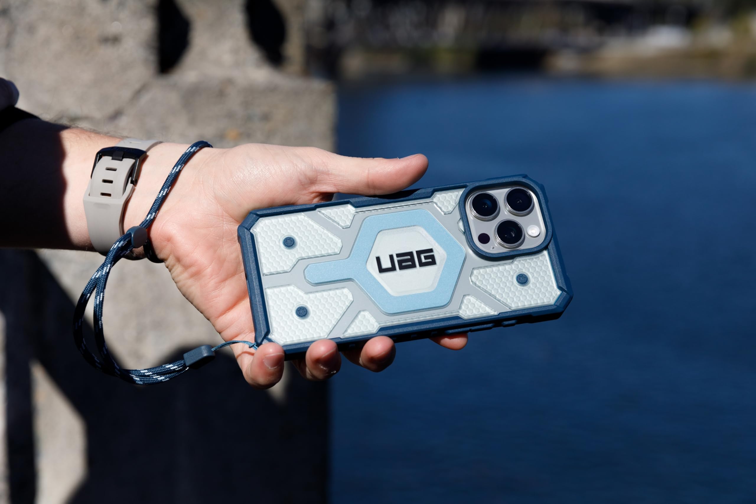 IPhone16e用 PATHFINDER CLEAR UAG UAG Pathfinder Clear Case for iPhone 16 Pro & Pro Max