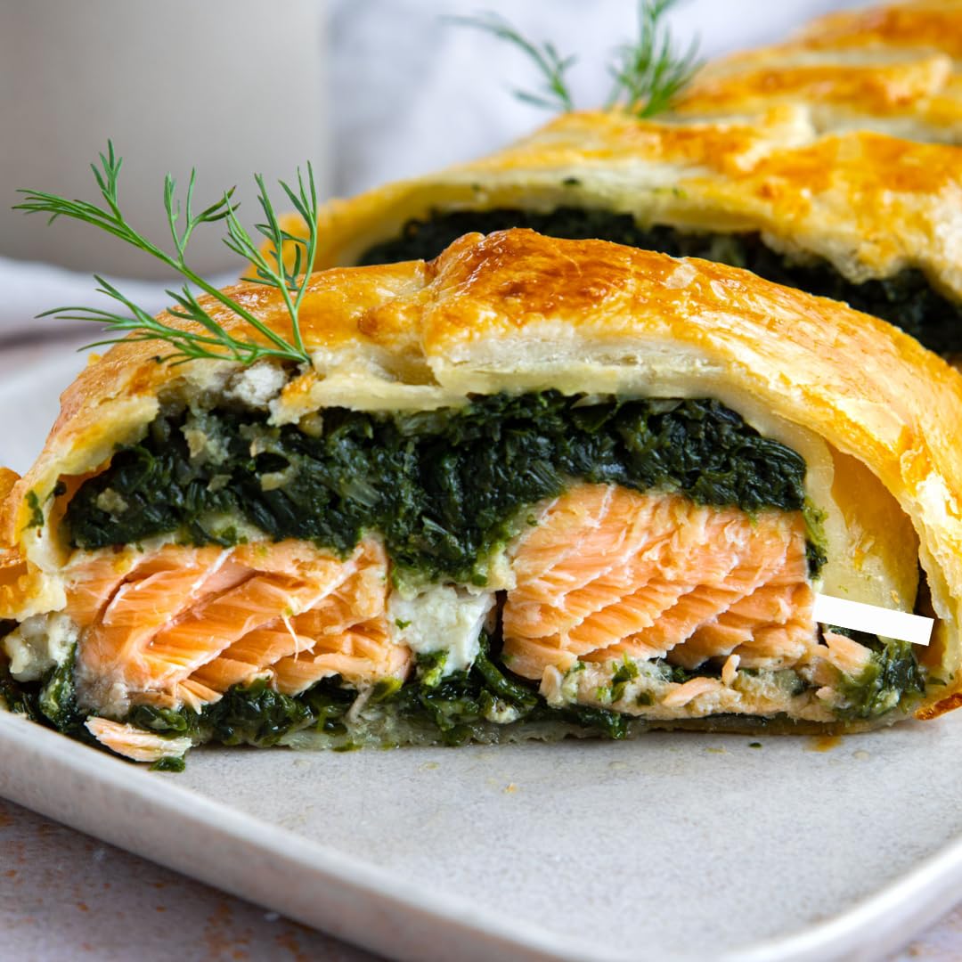 Lachsfilet im Blätterteig mit Blattspinat Fisch 250 Gramm