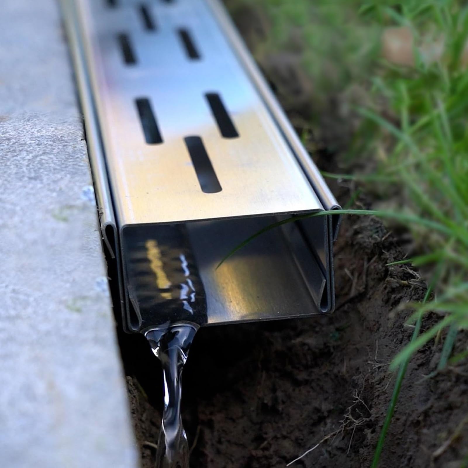 Caniveau de drainage extérieur en acier inoxydable pour allées en béton