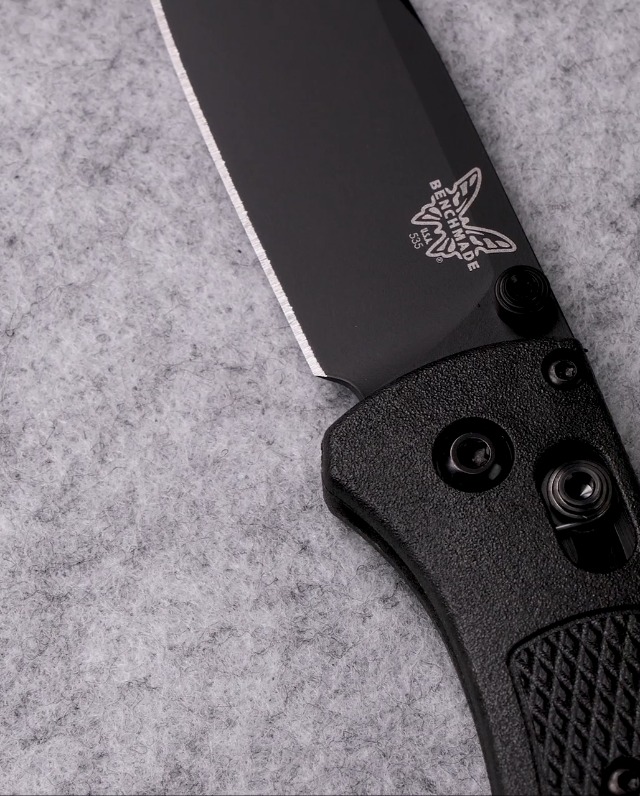 Amazon.com : Benchmade - Bugout Outdoor EDC Folding Knife, Slim