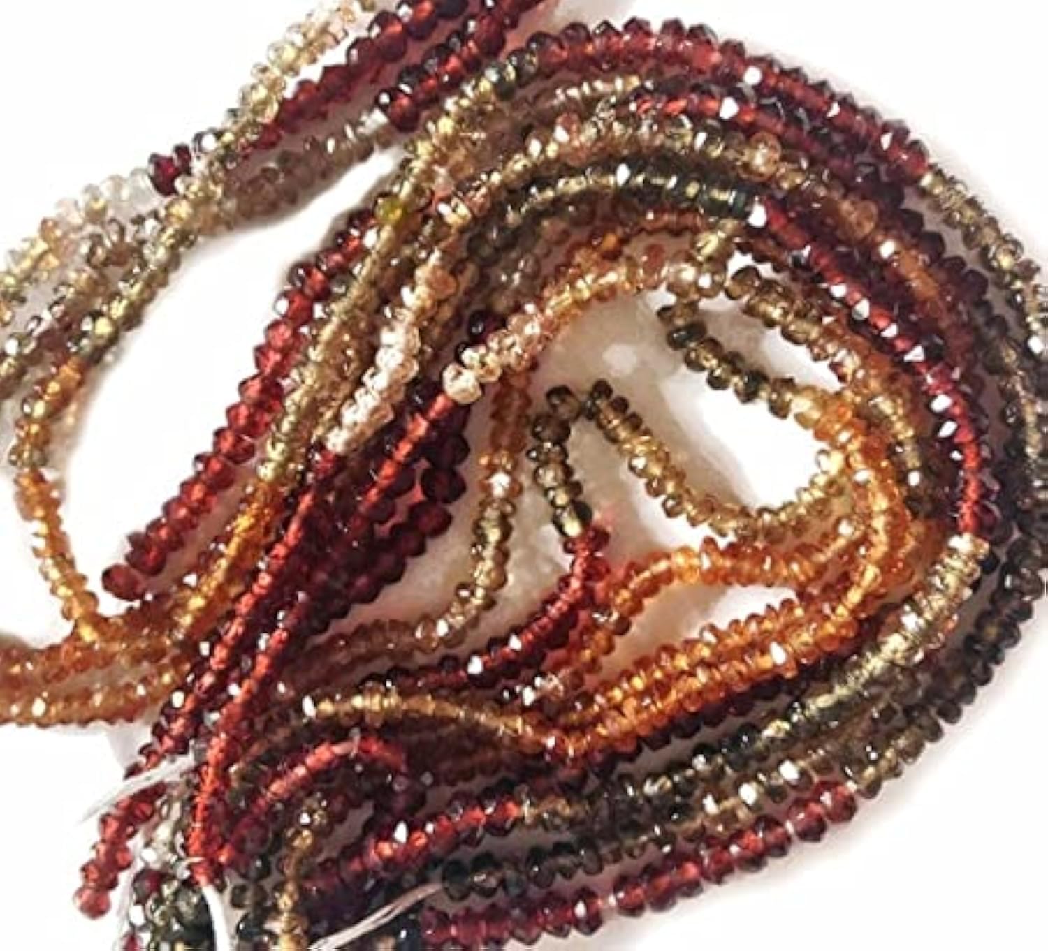 Saphir Tundra microfacetté de 2.5-3.25mm pour bijoux haut de gamme sur fil de 5 pouces