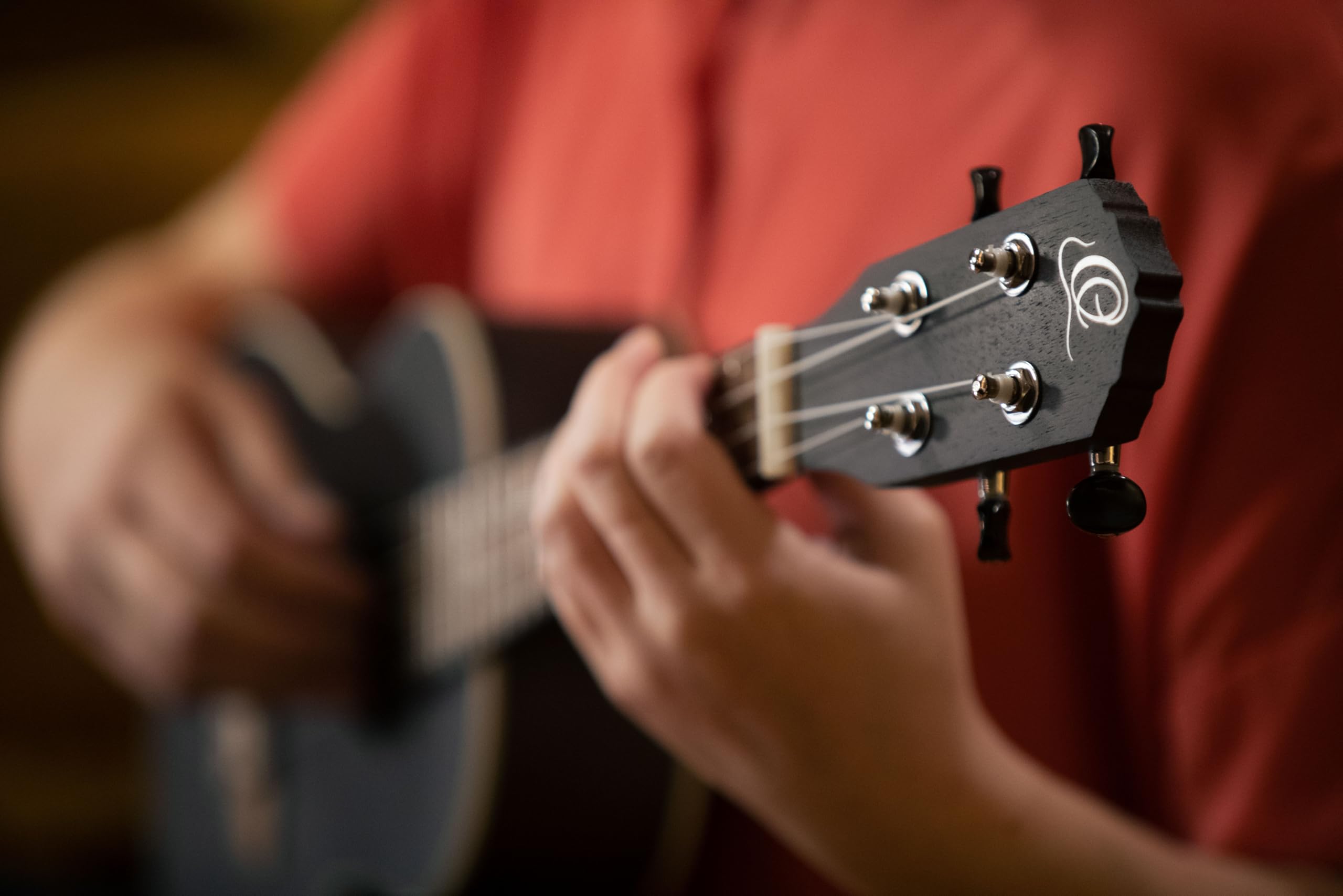Ortega Guitars Ukulele Concerto Acustico – Earth Series – Okoume, Black (RUCOAL)