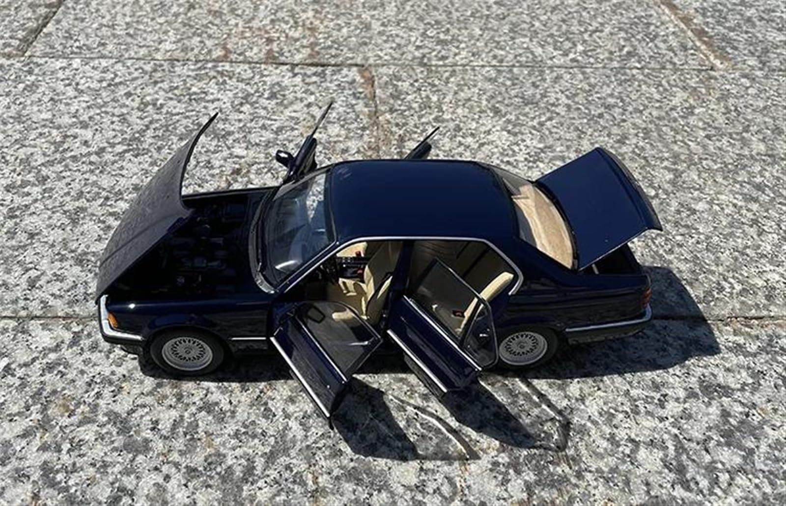 Amazon.co.jp: ミニカー スケールモデルカー 1:18 BMW クラシックカー 