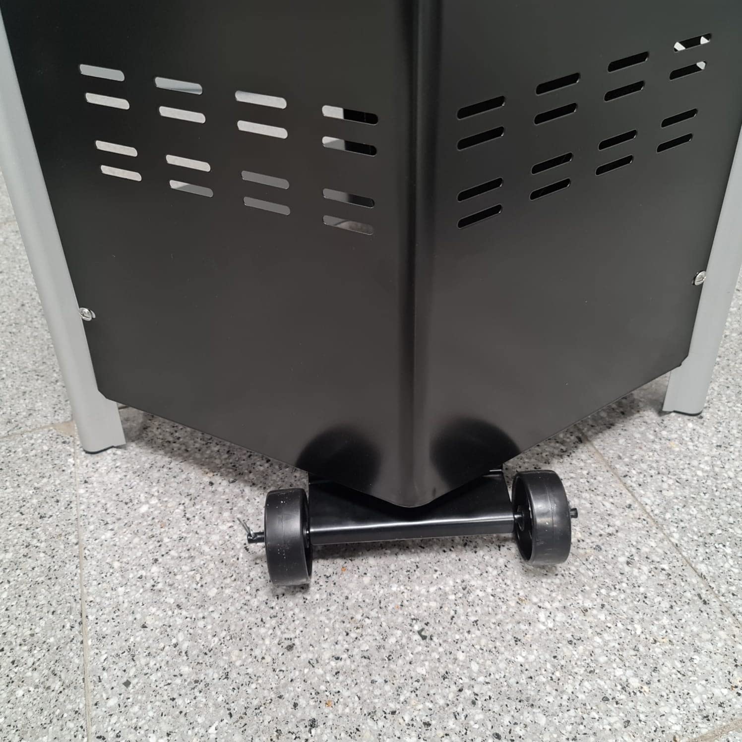 XONE Stufa a Piramide Esagonale 12,5kW 195cm Nero