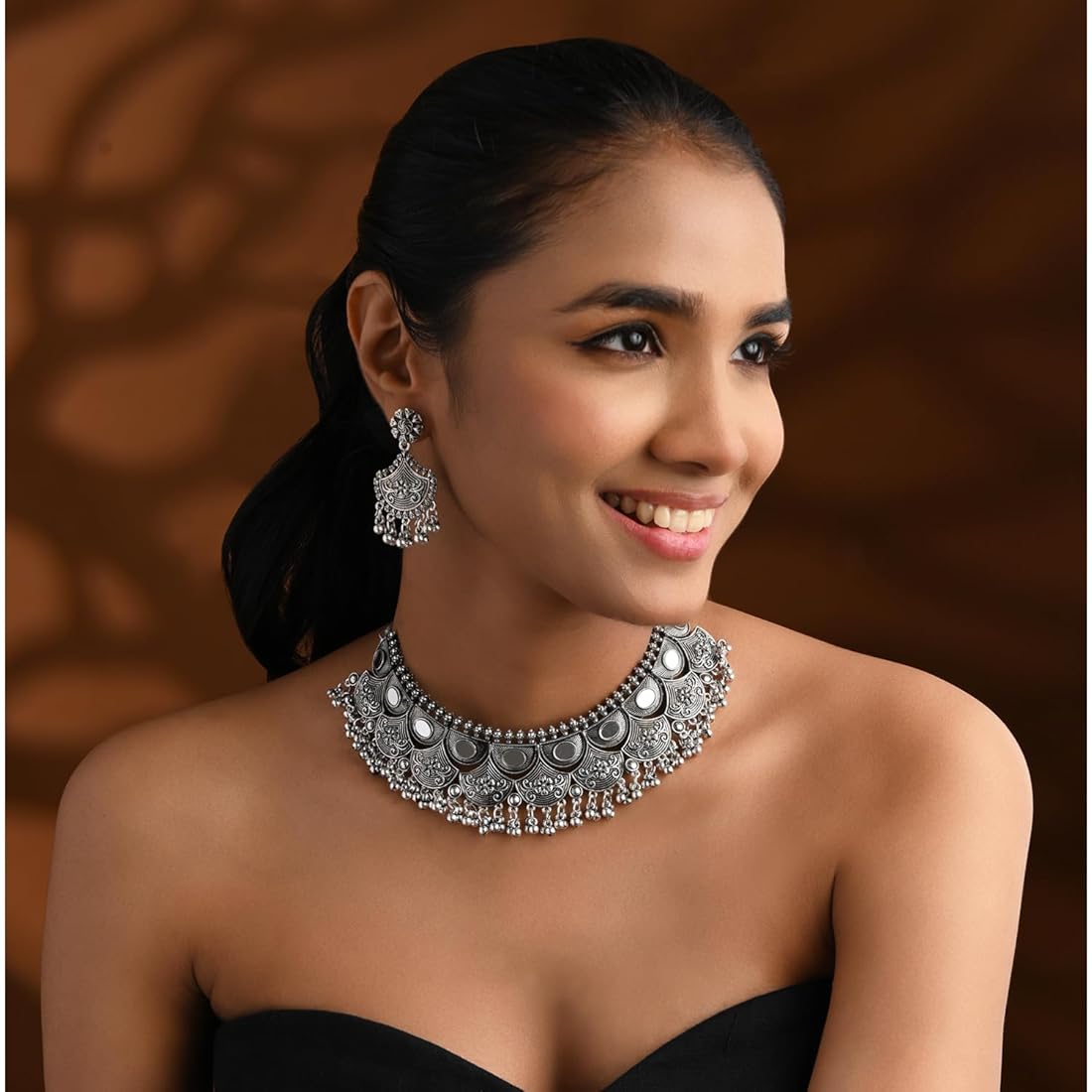 Navratri Jewellery Designs- नवरात्रि में पहनें ट्रेंडी ऑक्सीडाइज्ड नेकलेस, त्योहारों में लगायें चार चाँद.