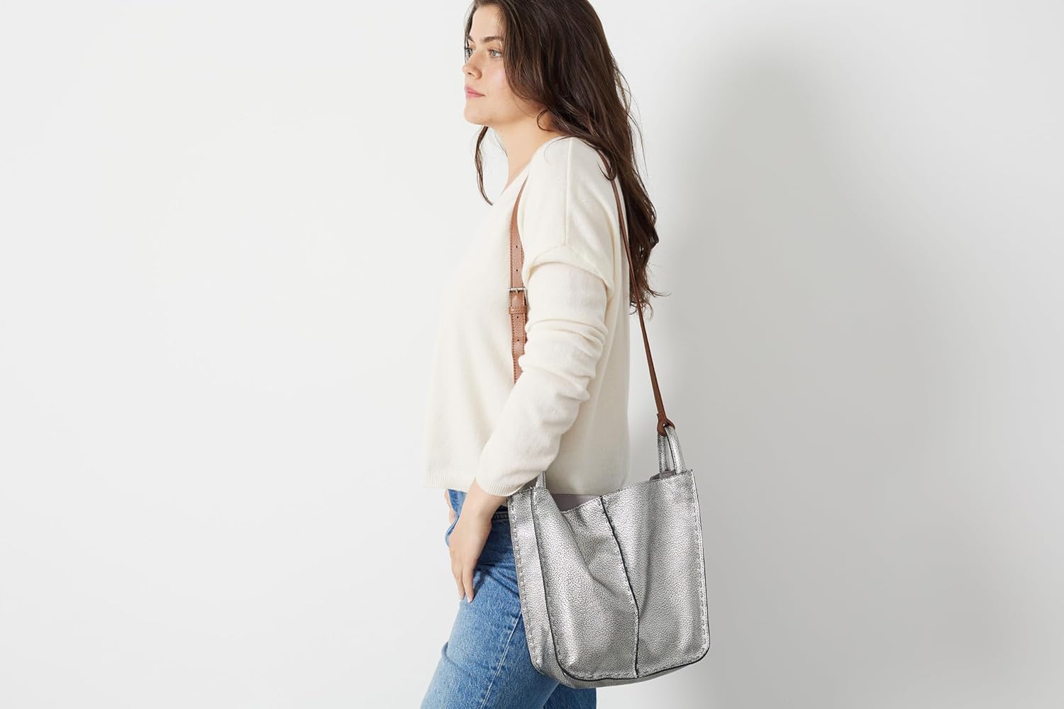 The Sak Los Feliz Crossbody Purse - Women's Leather Handbag For Everyday & Travel - Cross Body With Adjustable Shoulder Strap - Image 3