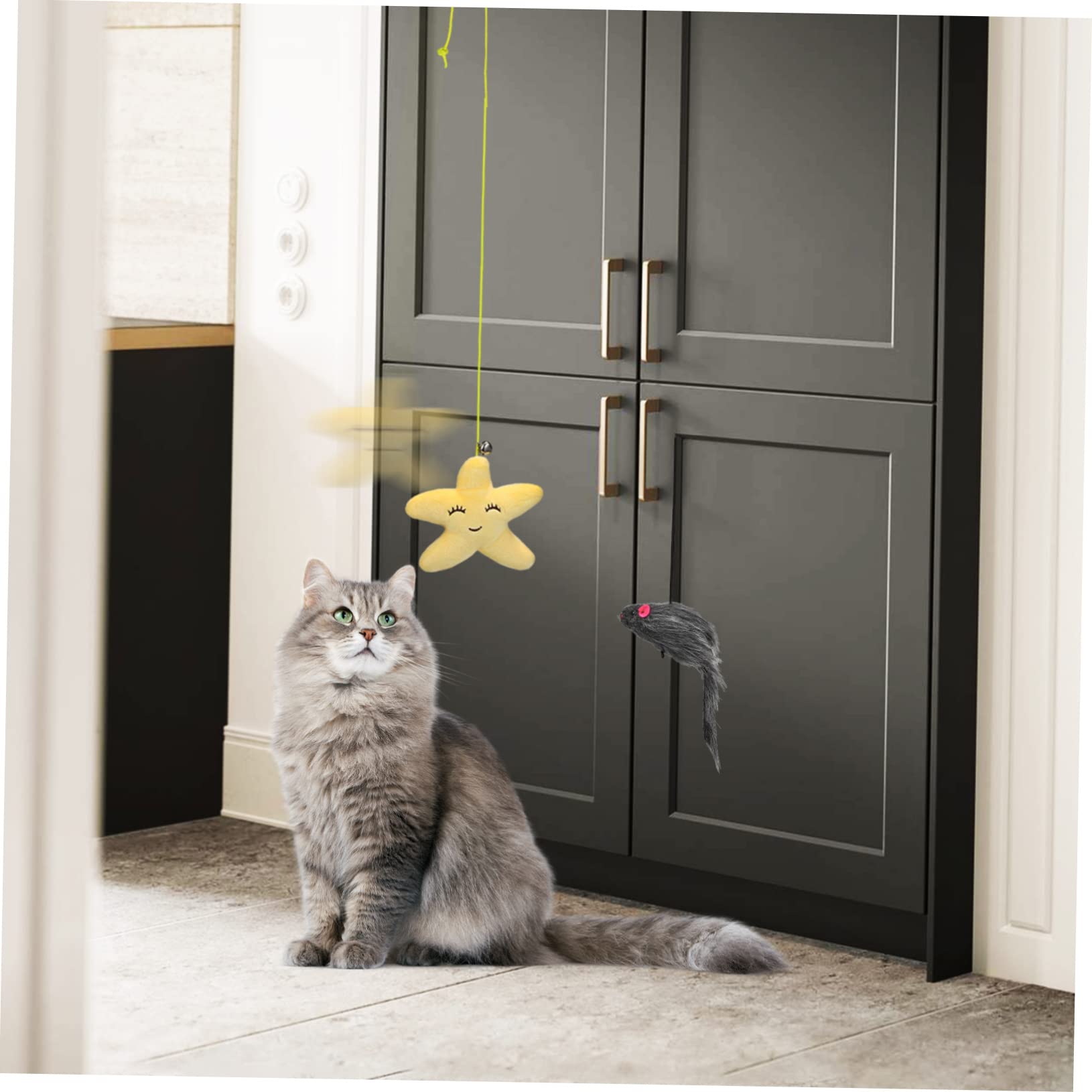 FRCOLOR 24pièces Jouets Suspendus pour Chats Interactif avec Clochettes Teasers Forme De Chenille Souris Et Étoile De Mer Jouets De Porte pour Chats Amusants