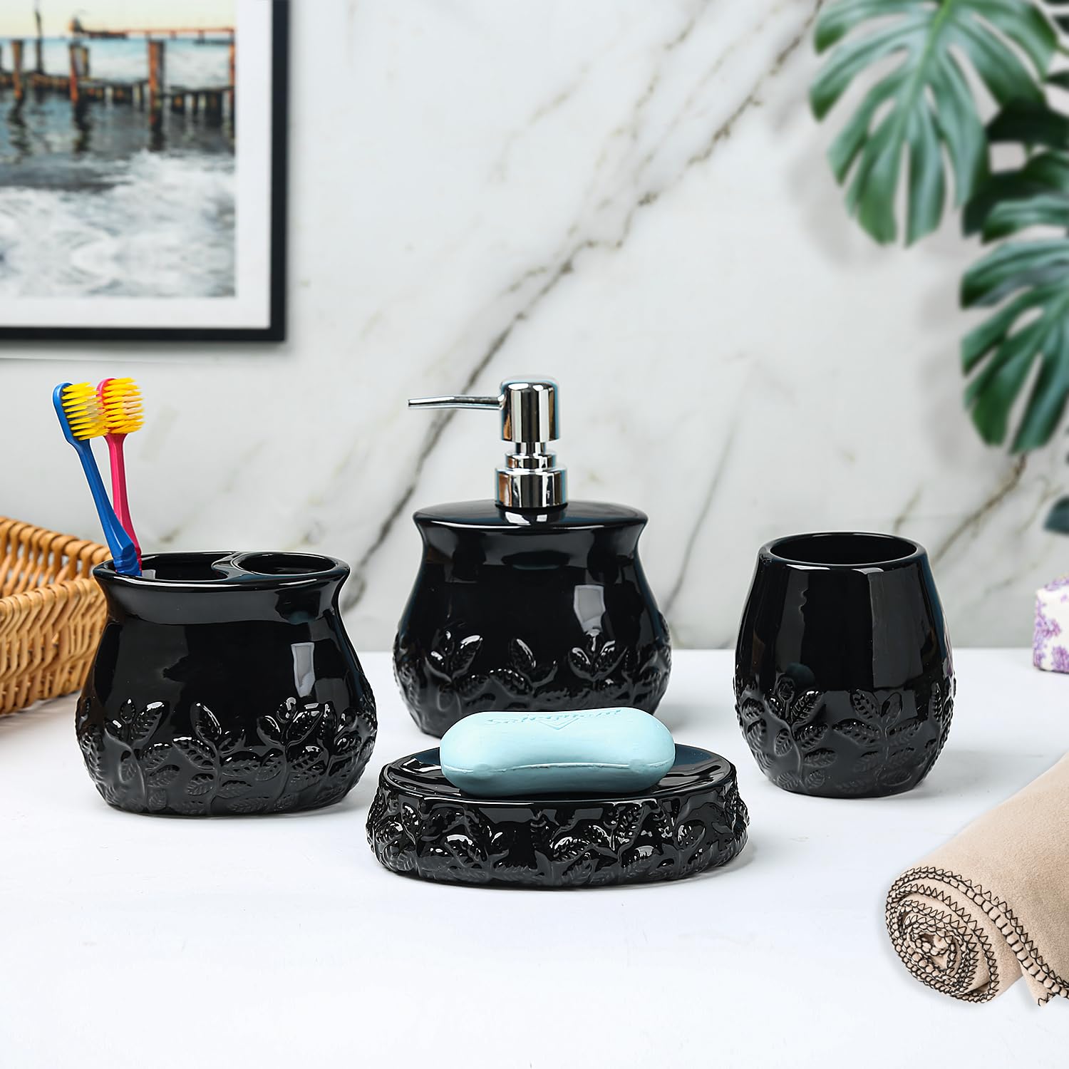 4-teiliges Badezimmer-Set Aus Keramik – Tropisches Blätter-Design Mit Seifenspender & Halter