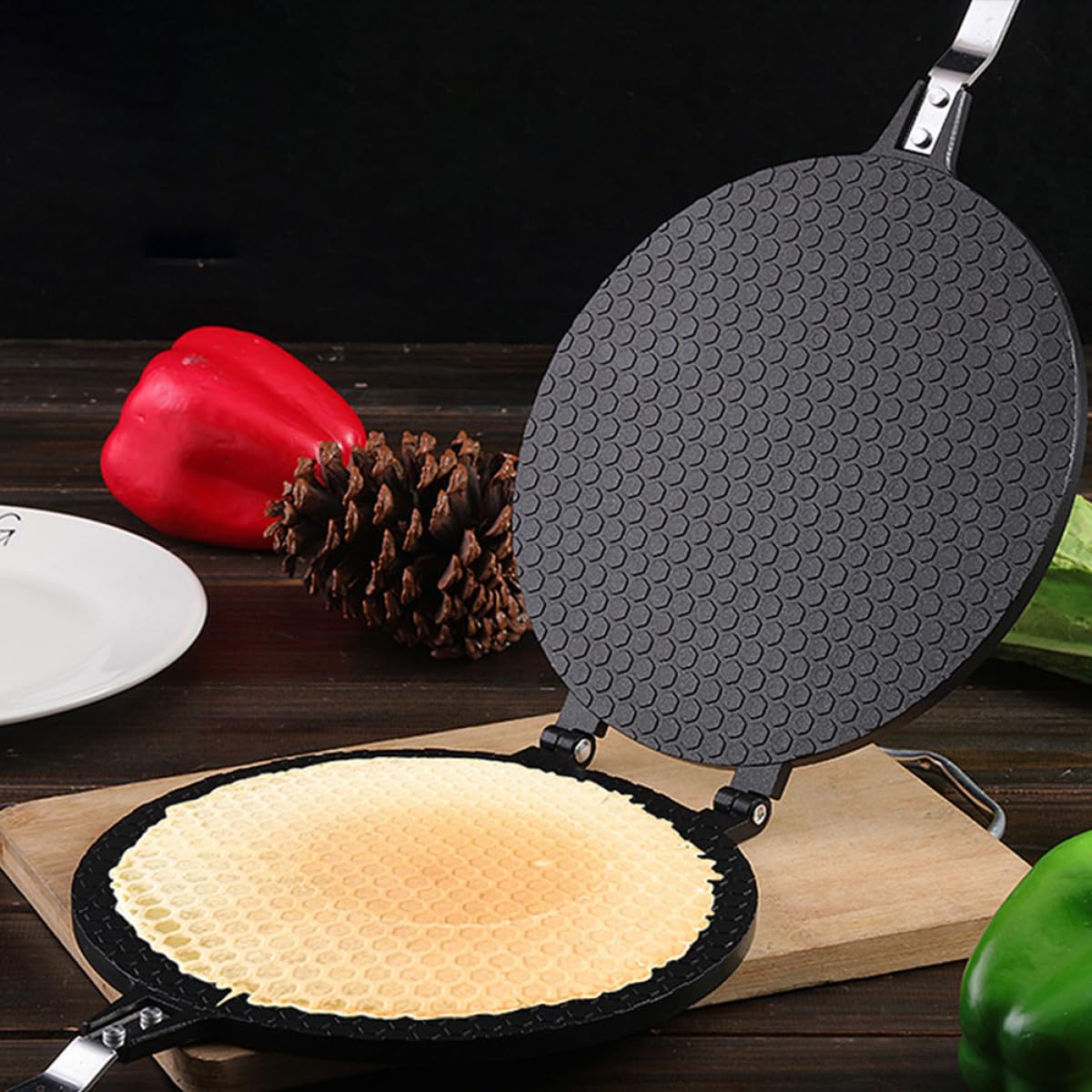 Housoutil Molde Portátil para Hacer Rollitos de Huevo y Conos de Gofre Pequeño, Sartén Antiadherente de Metal, Multifuncional para Cocina Doméstica y Horneado Creativo