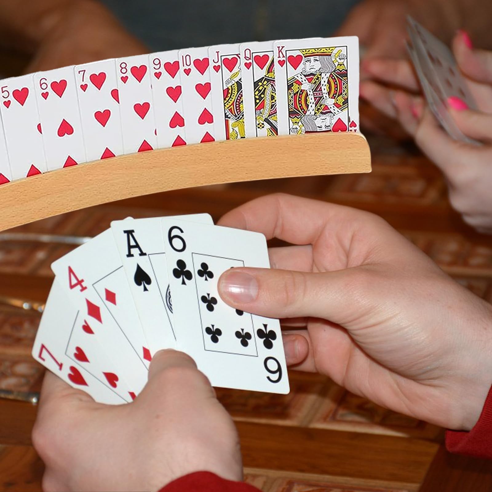 Spielkartenhalter – 2er-Set Aus Holz – Freihändiges Kartenspielen – Gebogenes Design – Für Poker, Canasta & Mehr