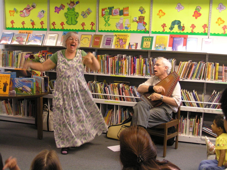 The Farmyard Jamboree MacDonald, Margaret Read, Fatus, Sophie, King