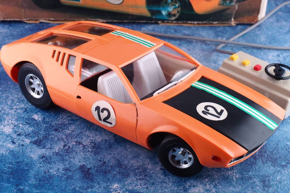 Amazon.co.jp: PIKO 1/12 DE TOMASO MANGUSTA DE TOMASO MANGUSTA