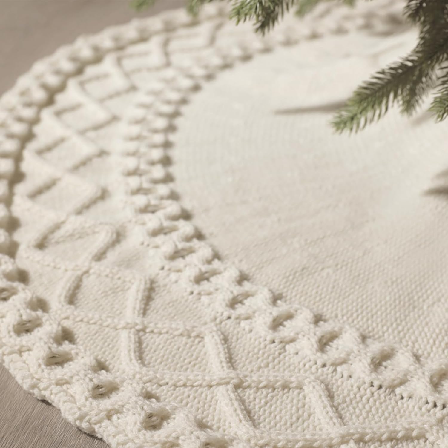 White Knit Tree Skirt, 48 Inch Cream Knit Christmas Tree Skirt Ivory Cable Knit Farmhouse Rustic Christmas Tree Skirt with Storage Bag Xmas Holiday Home Party Decorations