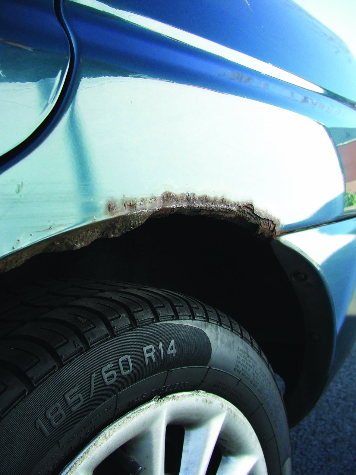 Fibre Reinforced Hole Bridging Filler (Ideal for Repairing Holes