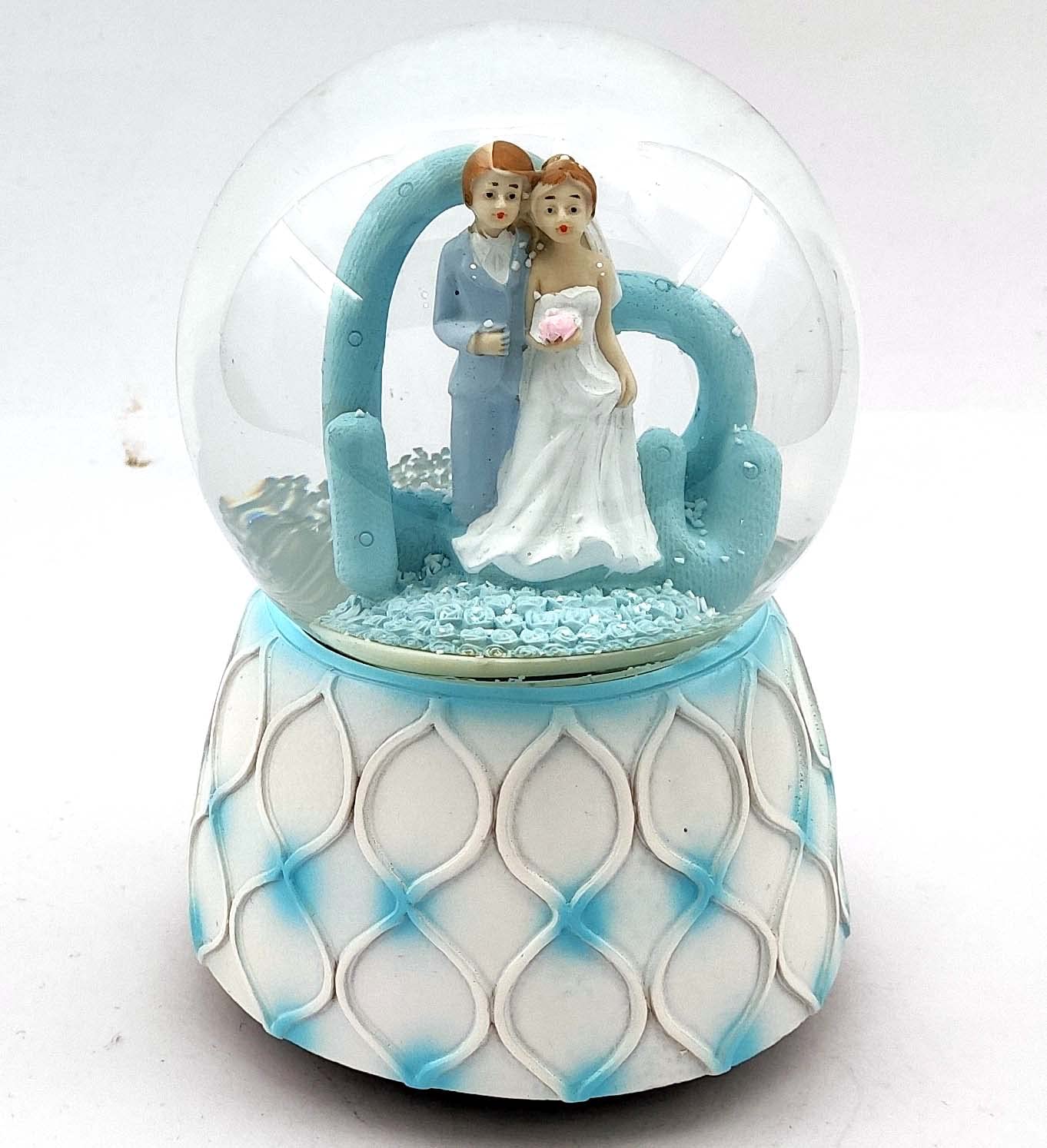 RedRoss Snow Globe | I Love U | Flakes | Magical | Polyresin | Ting Ting Musical | Rotating |17cm | No Battery Needed