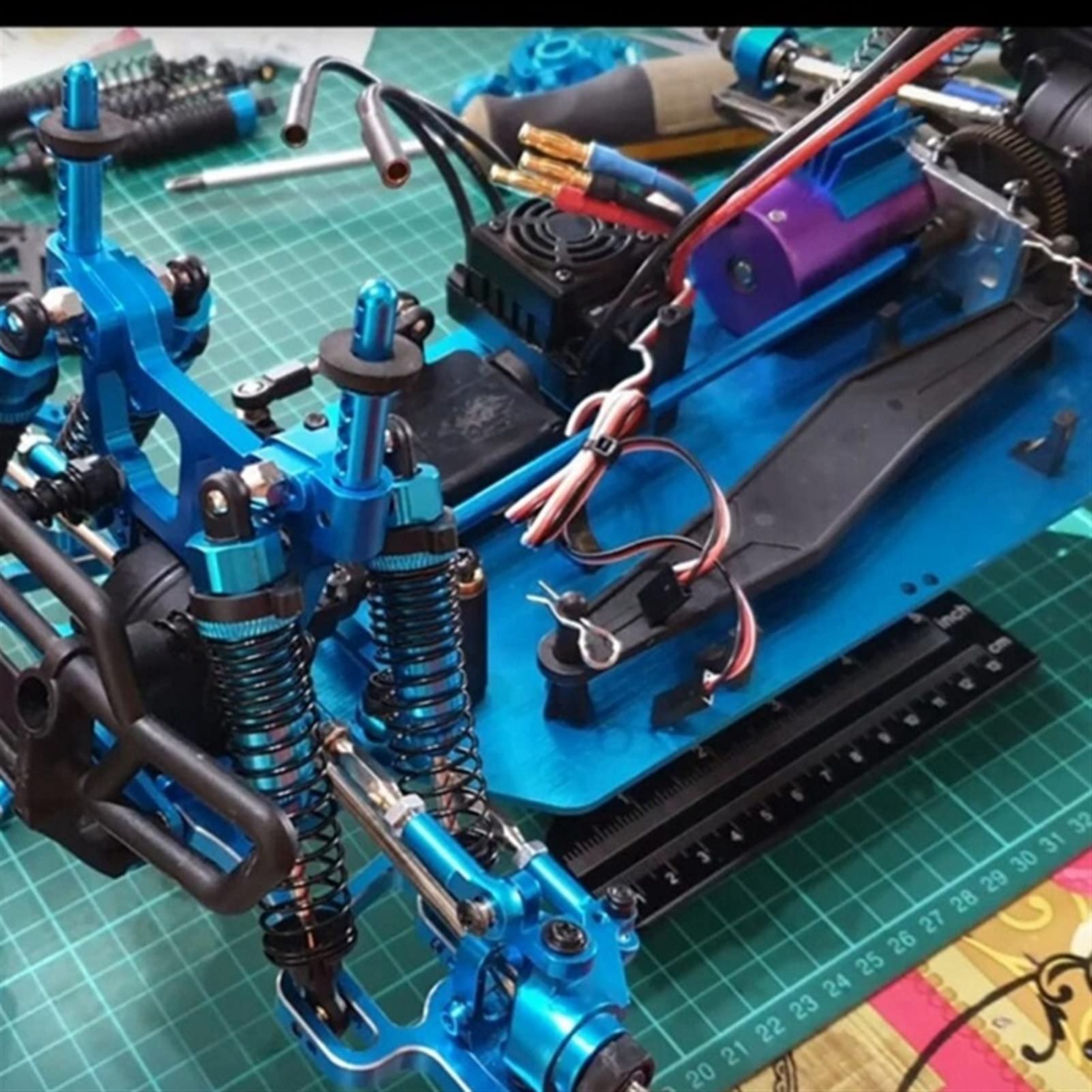 Zestaw części metalowych dla modernizacji wahaczy amortyzatorów