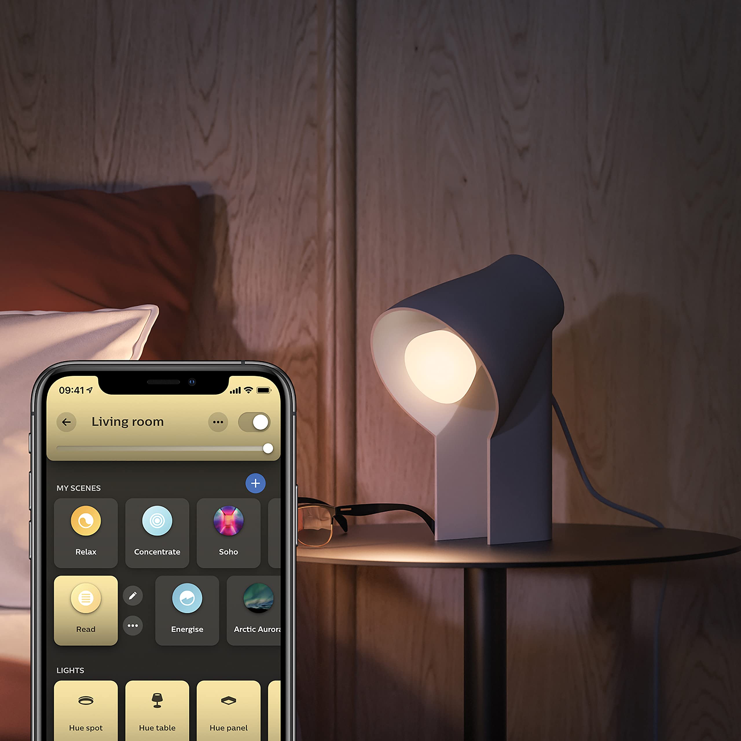 Philips Hue Starterpaket - E27 - mit 4 Standard Lampen - Warm bis Kaltweißes Licht - inkl. 1 Hue Bridge, 1 Hue Dimmschalter - Hue White Ambiance